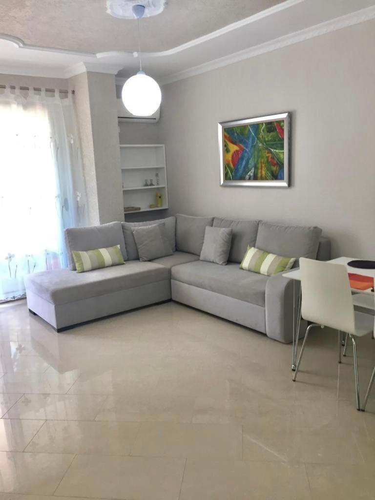 Mali i Robit Beachfront Apartment