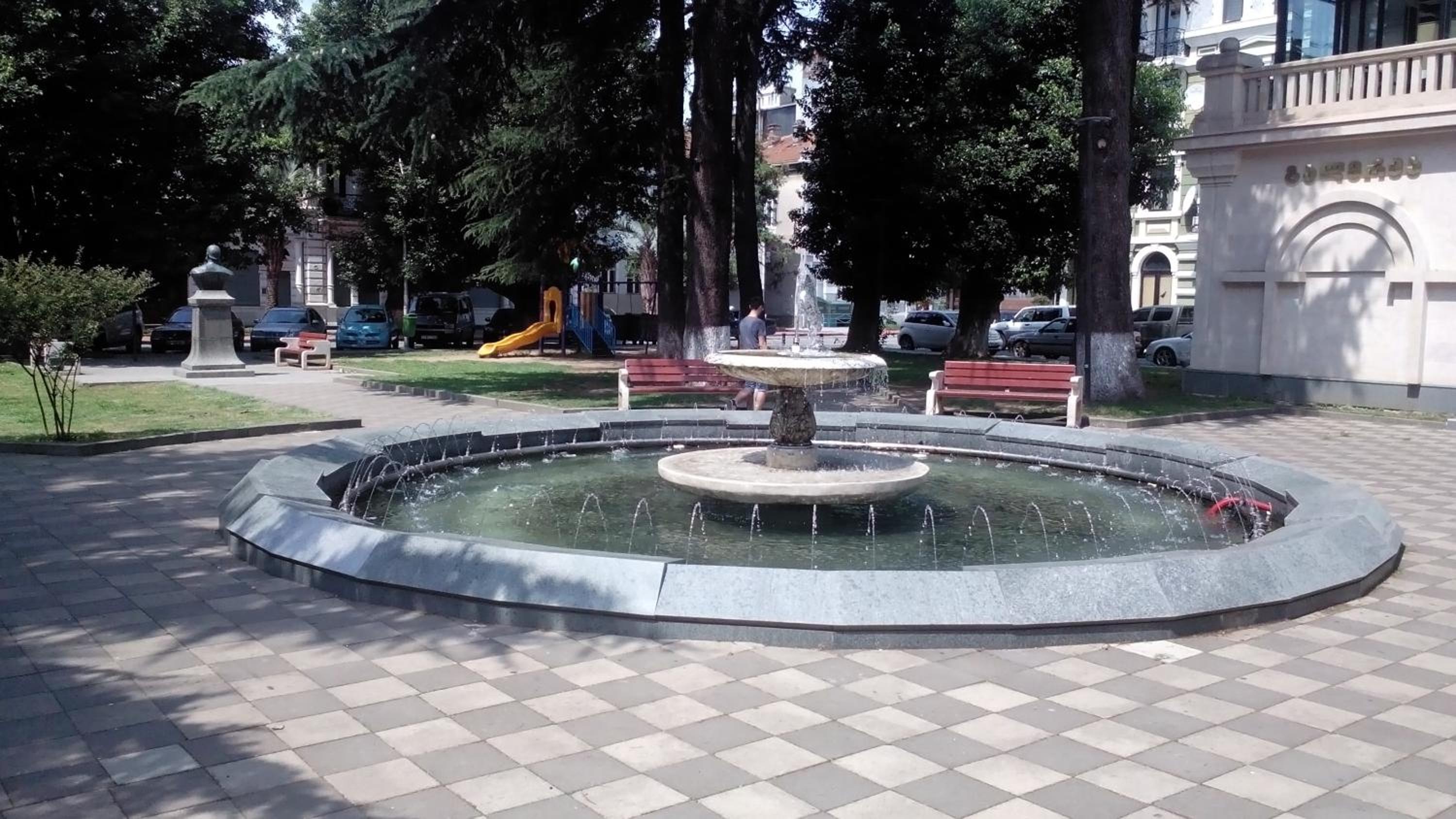 Apartament in the centre batumi view 5