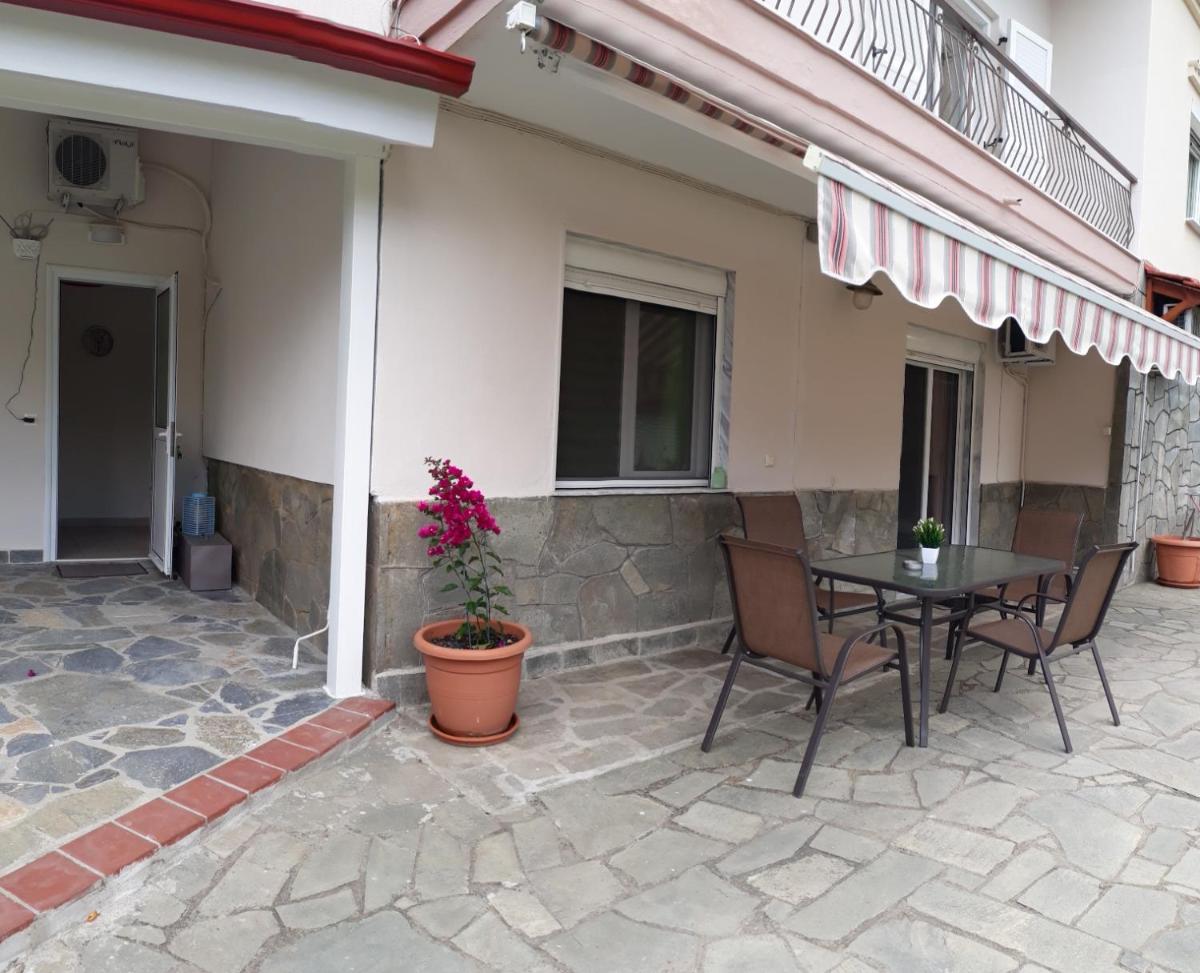 outdoor BBQ area