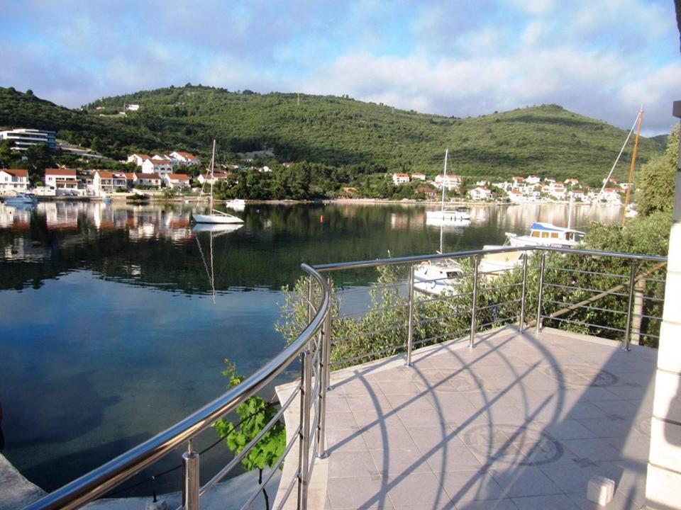 Apartmans and Rooms Dunjini Dvori