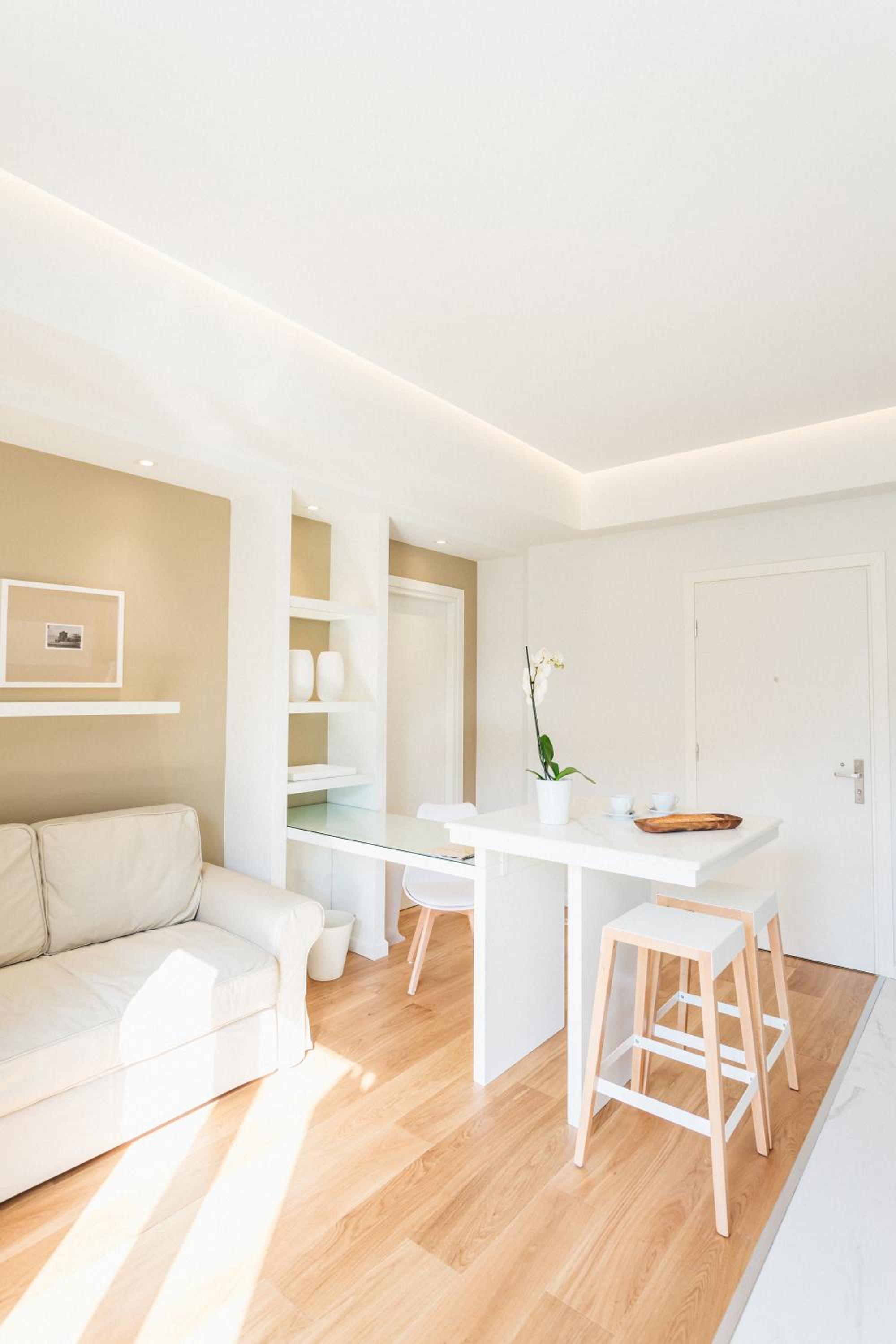 Lori Margariti Sea View Flat view 4