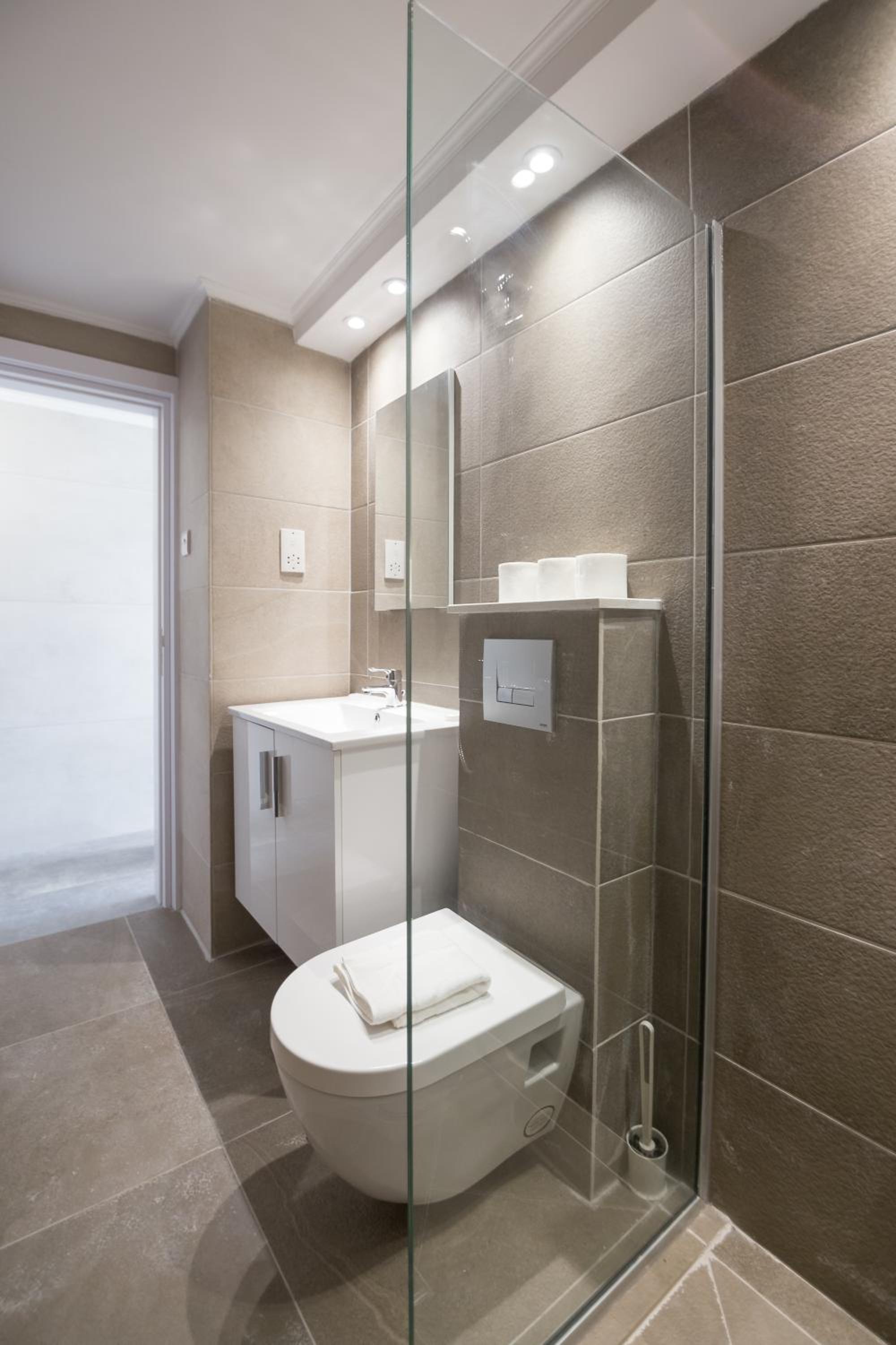 Gevoni Deluxe Suites view 4