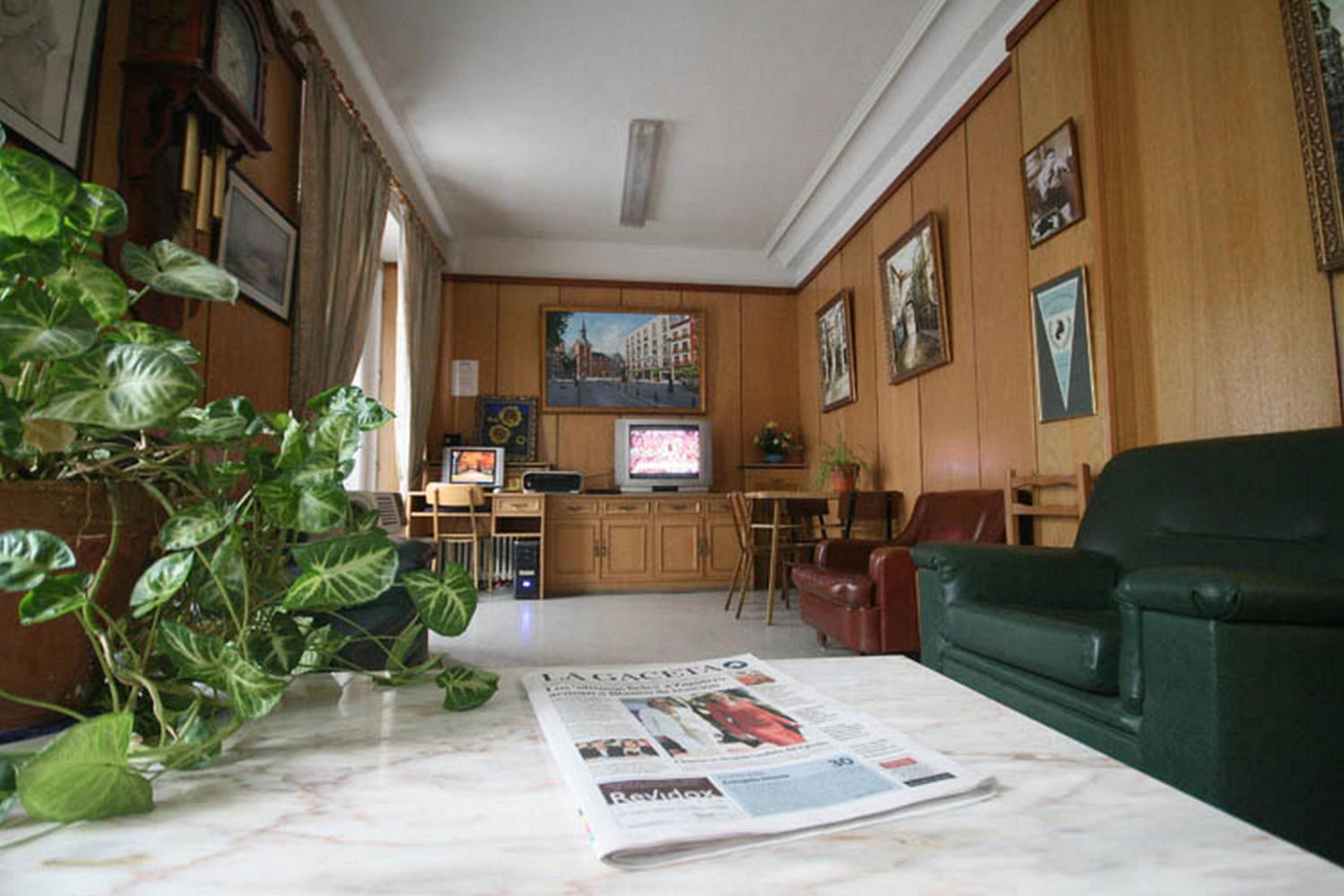 Hostal La Perla Asturiana - Image 2