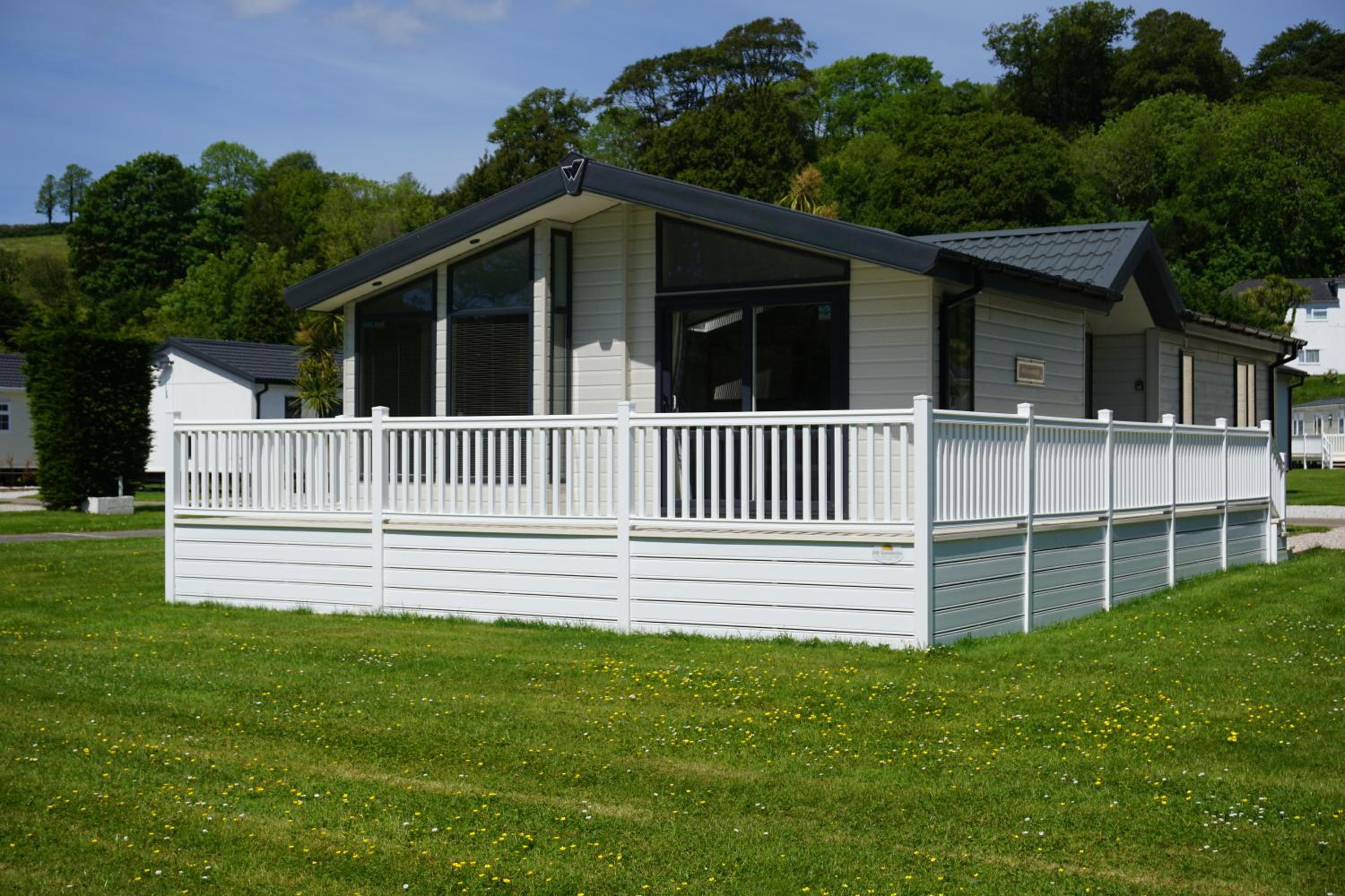 St Austell Vacations - Lodge 77 - Property Image 1