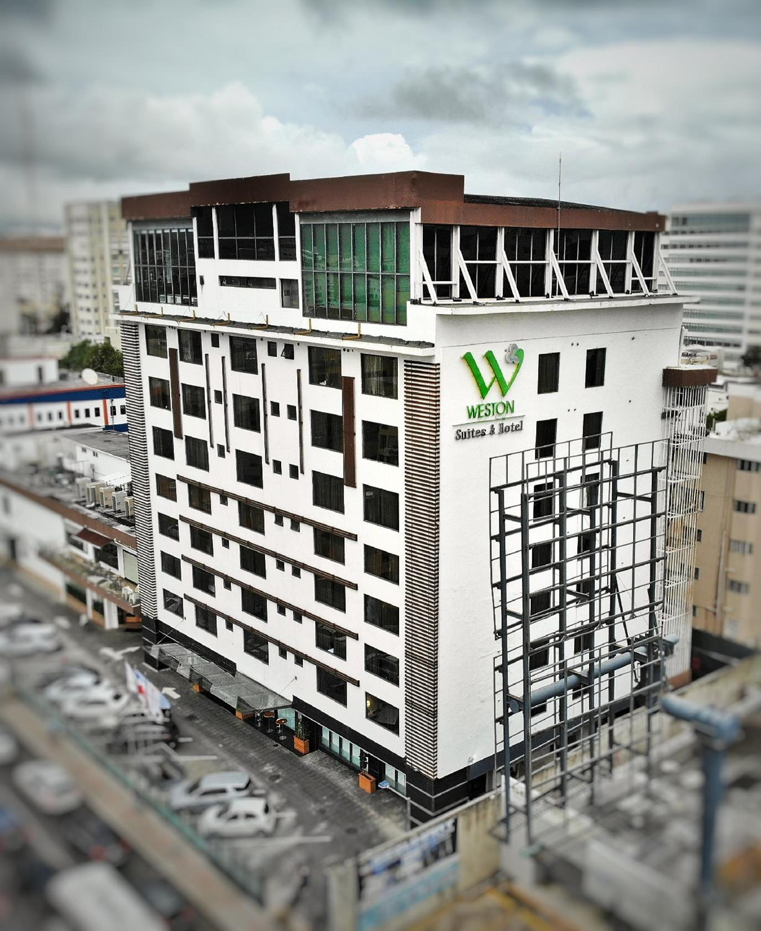 Hotel Weston Suites Hotel - Image 1
