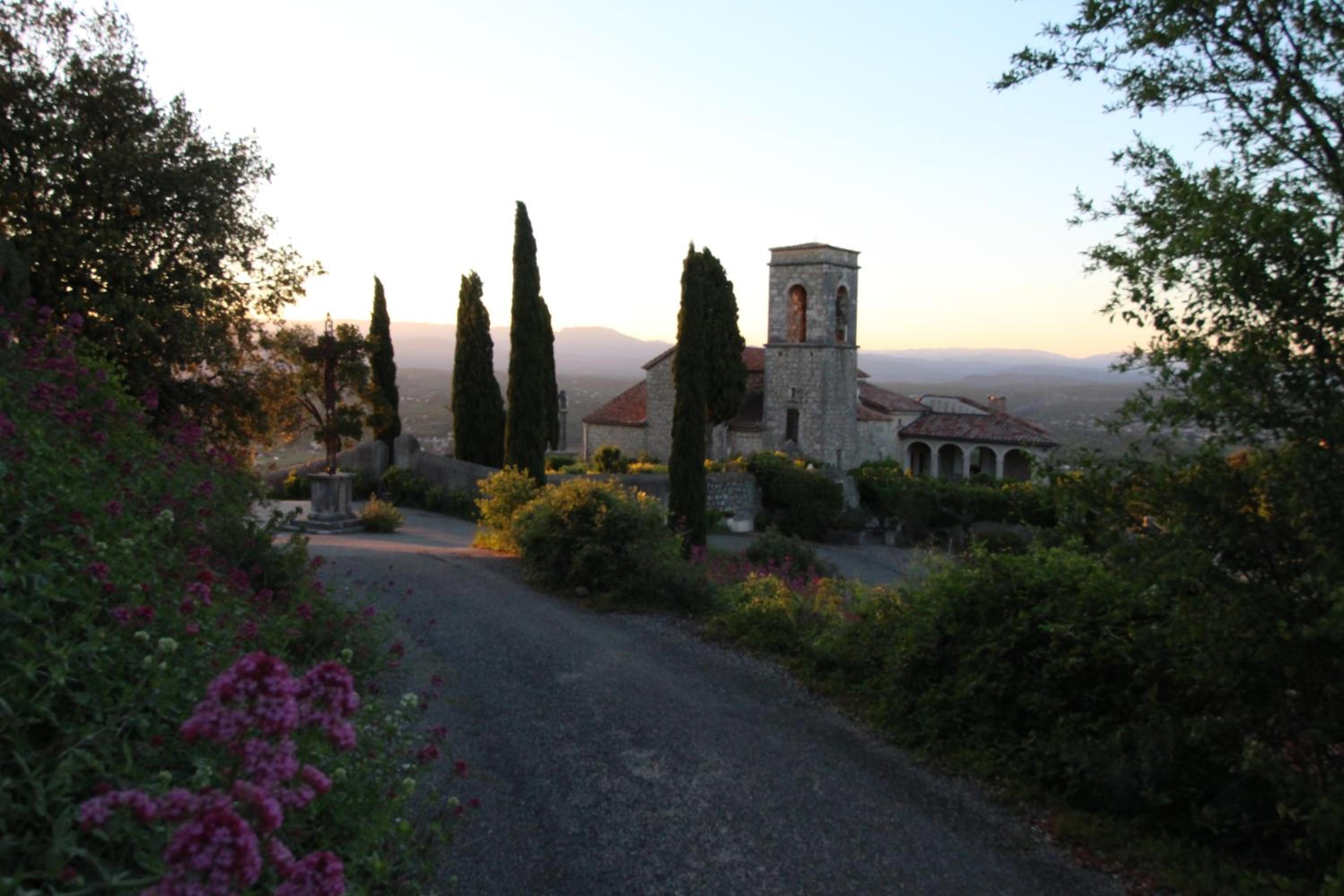 Photo 25