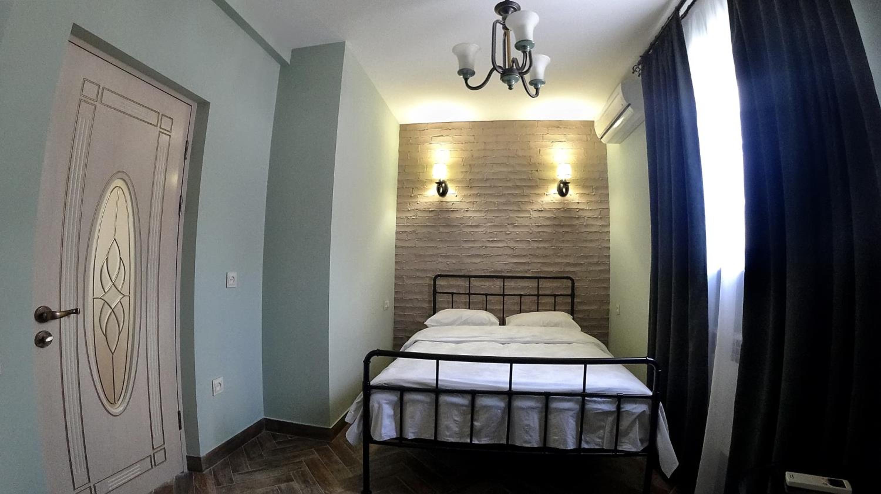 Retro Hostel & Tours