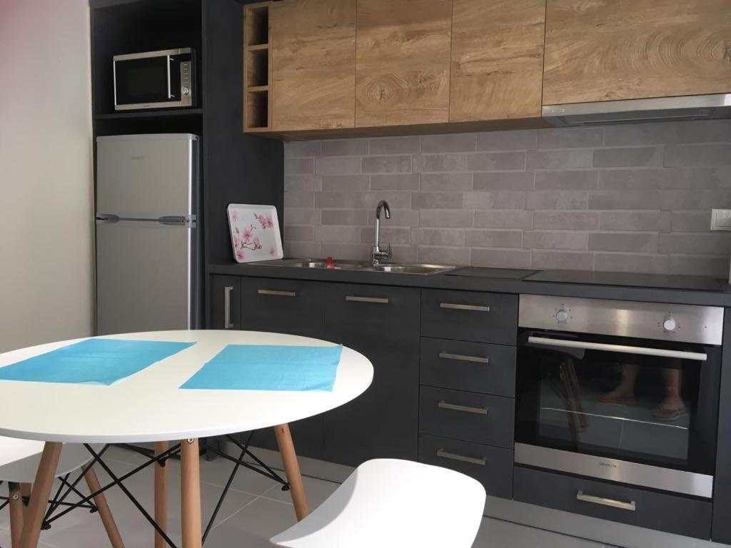 Sofie's Choice Mytilini en Mytilini — kitchen