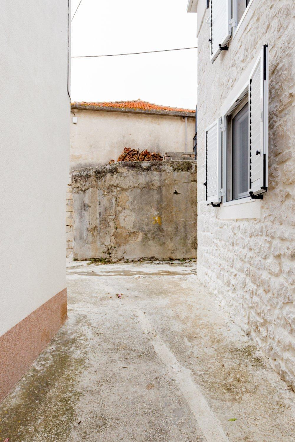 House RokaStone