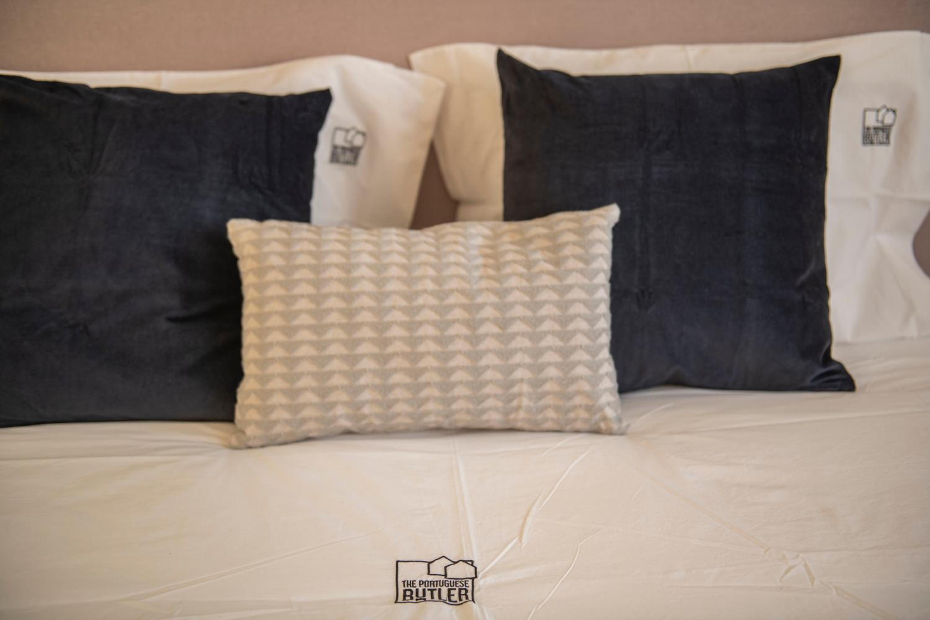Saldanha Executive Apartment by The Portuguese Butler view 5