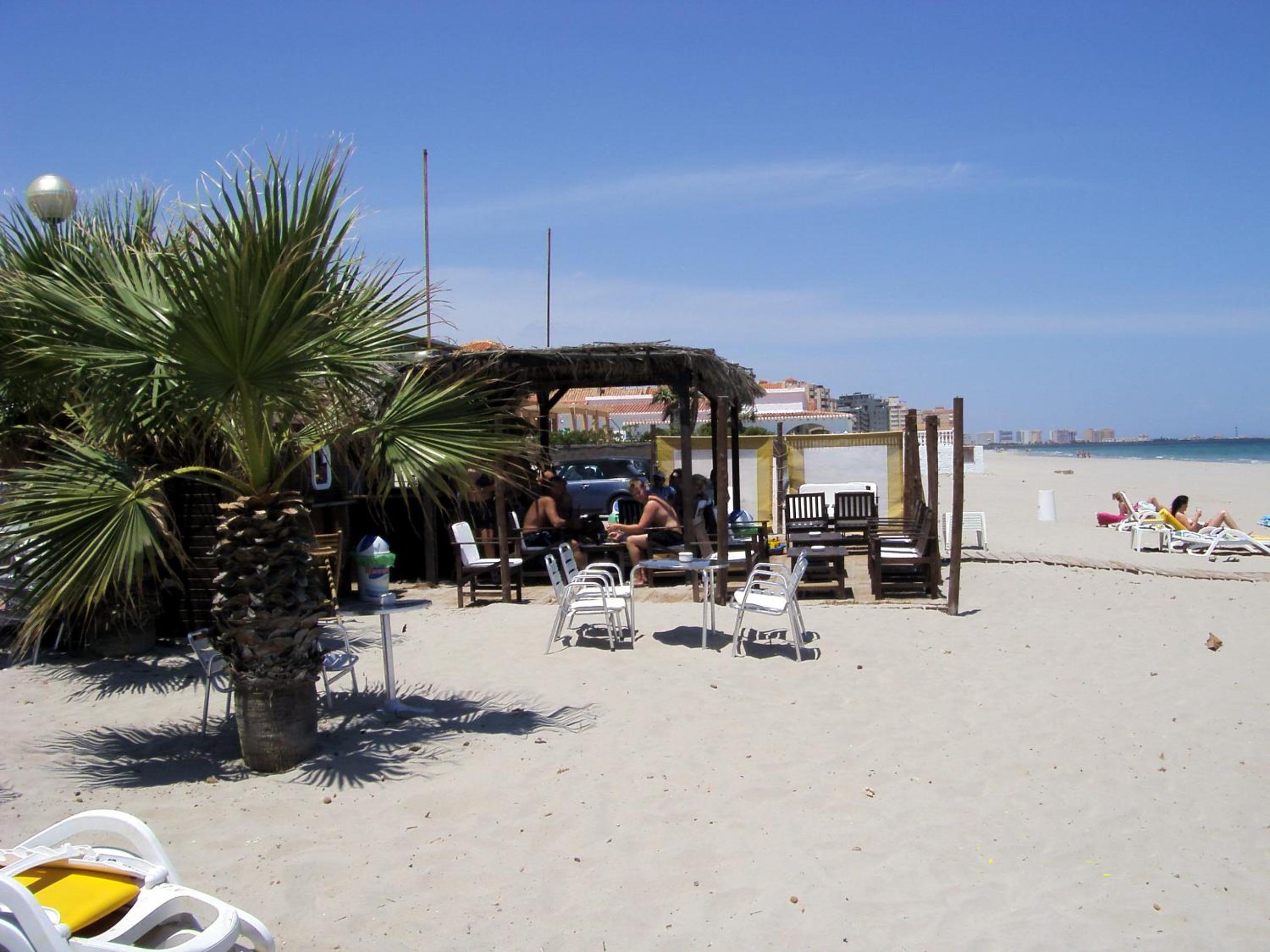 Beachfront penthouse in Residencial Dos Mares view 5