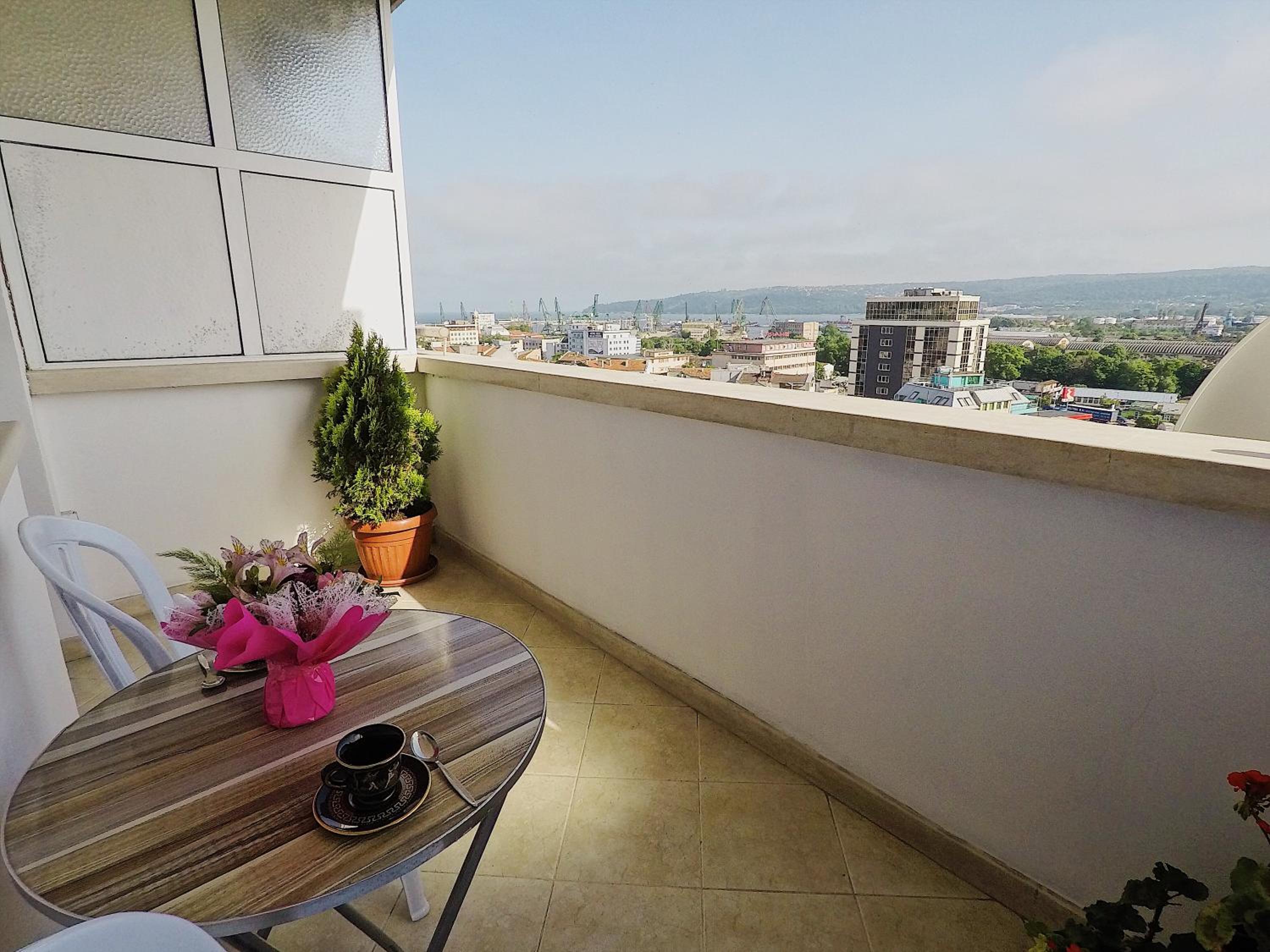 Spacious and Bright Maisonette Varna Center