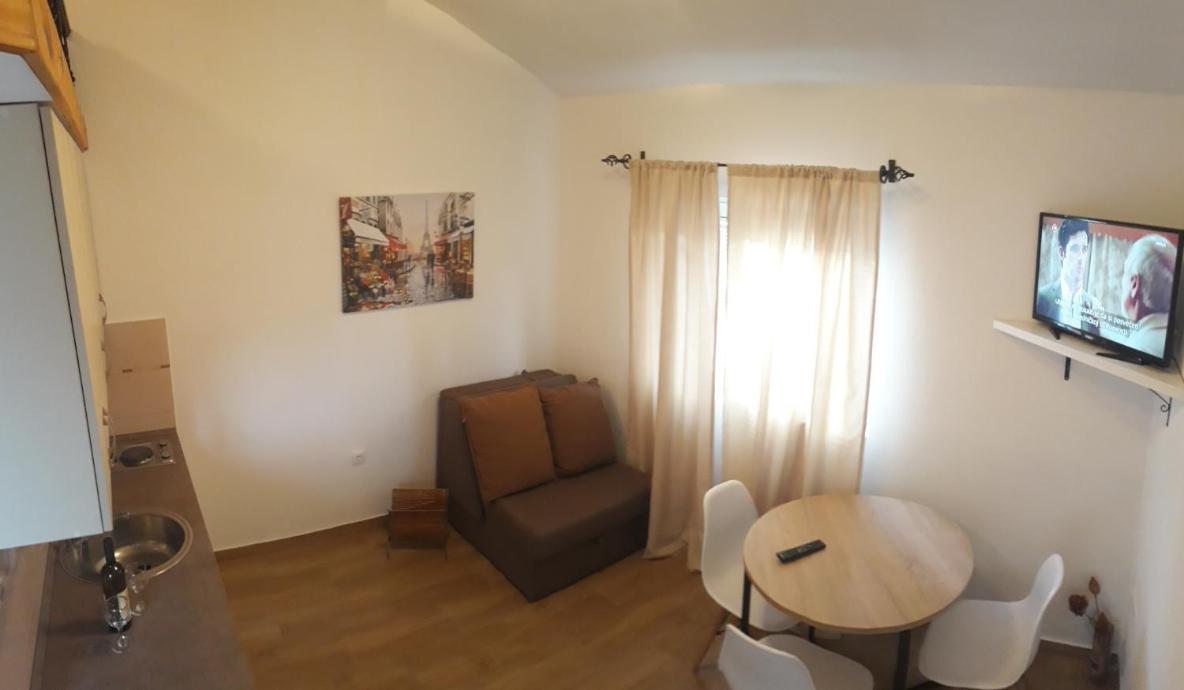 Kustudic Apartments view 3