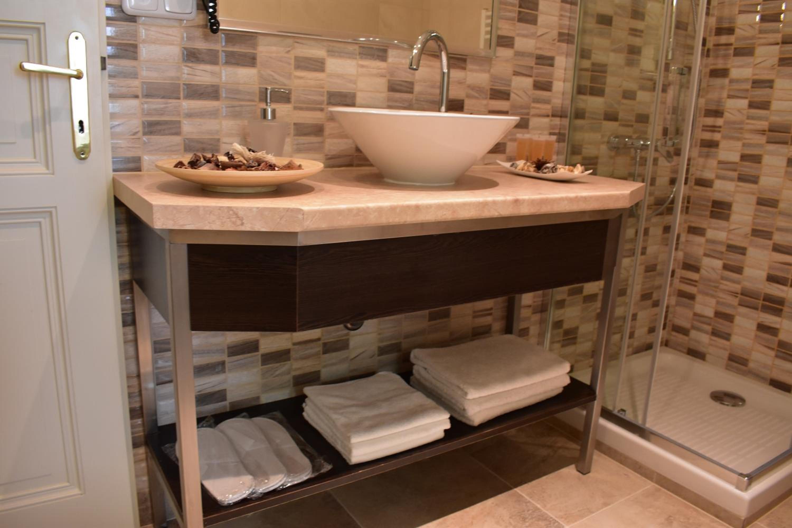Apartment Vikroria - Hálkova 5