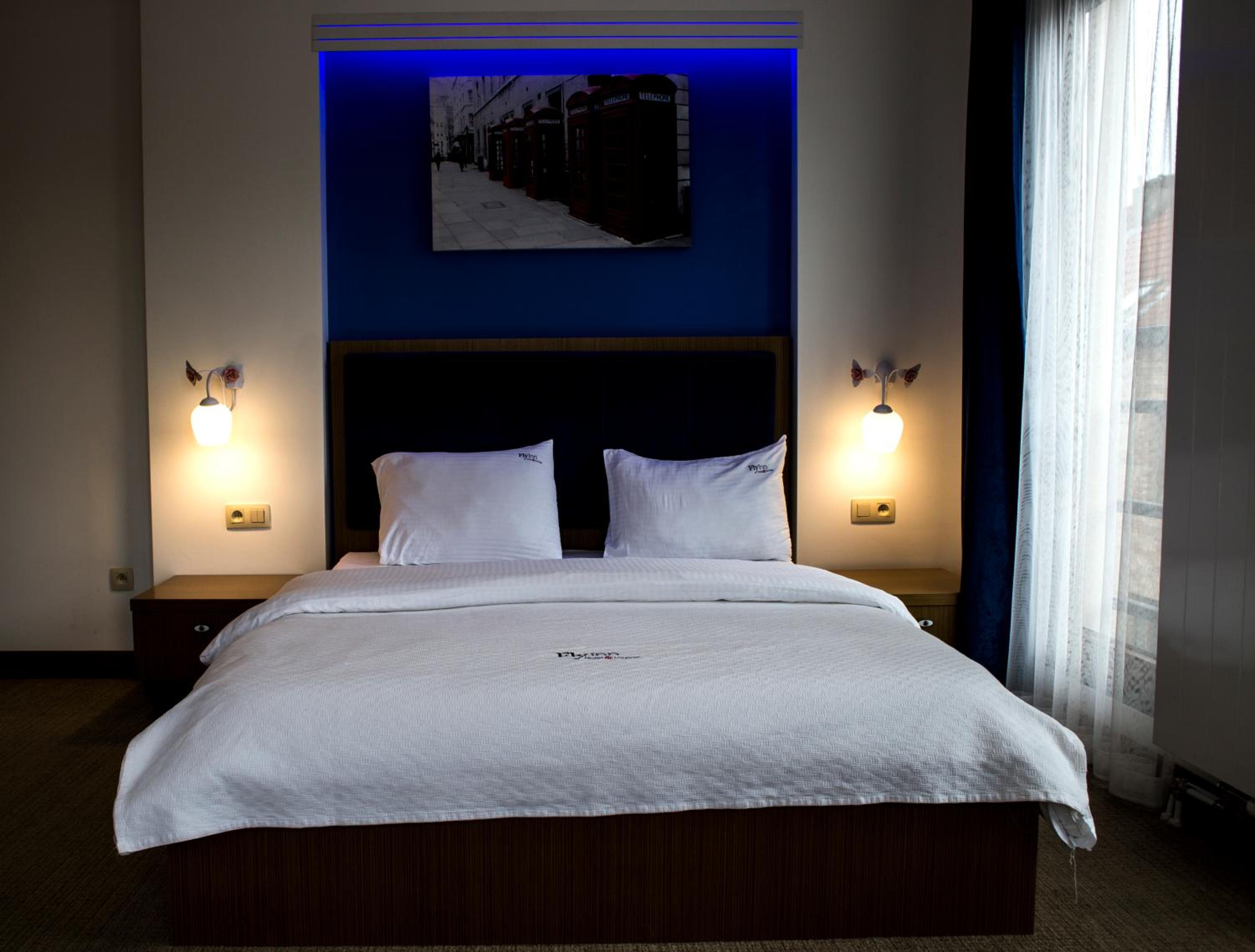 Fly inn Hotel Lounge & Nezzo Restaurant