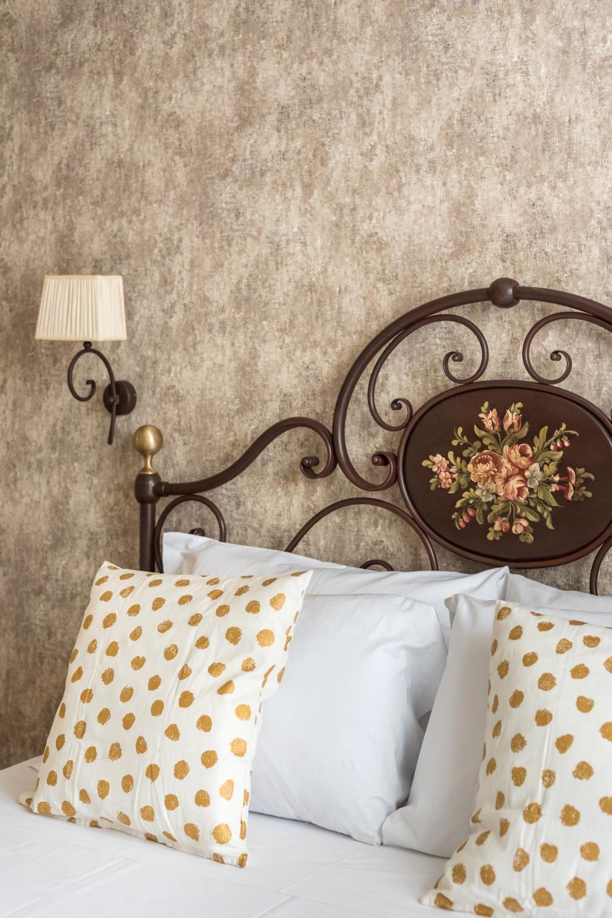 Proconsolo Adapartment Collection
