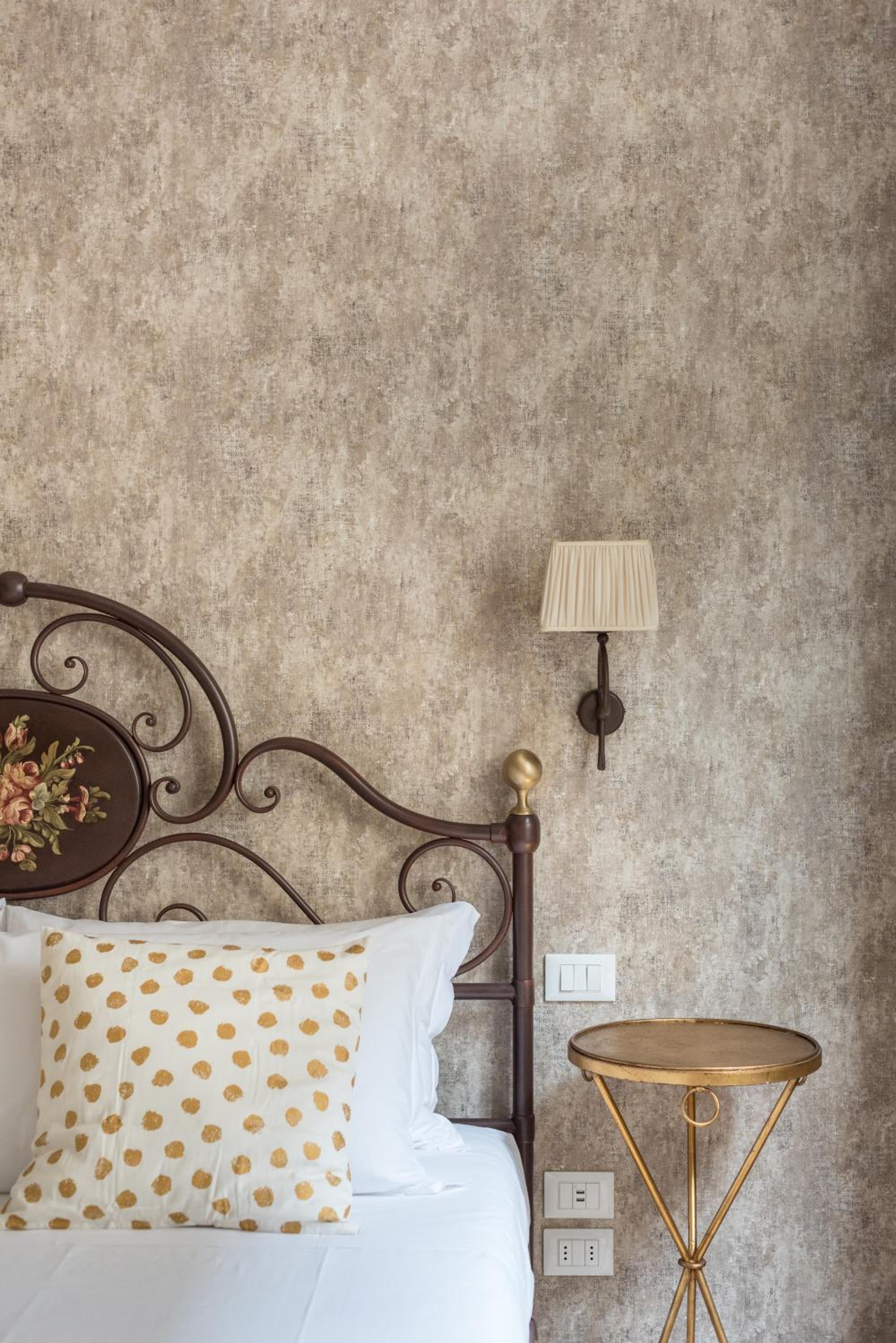 Proconsolo Adapartment Collection
