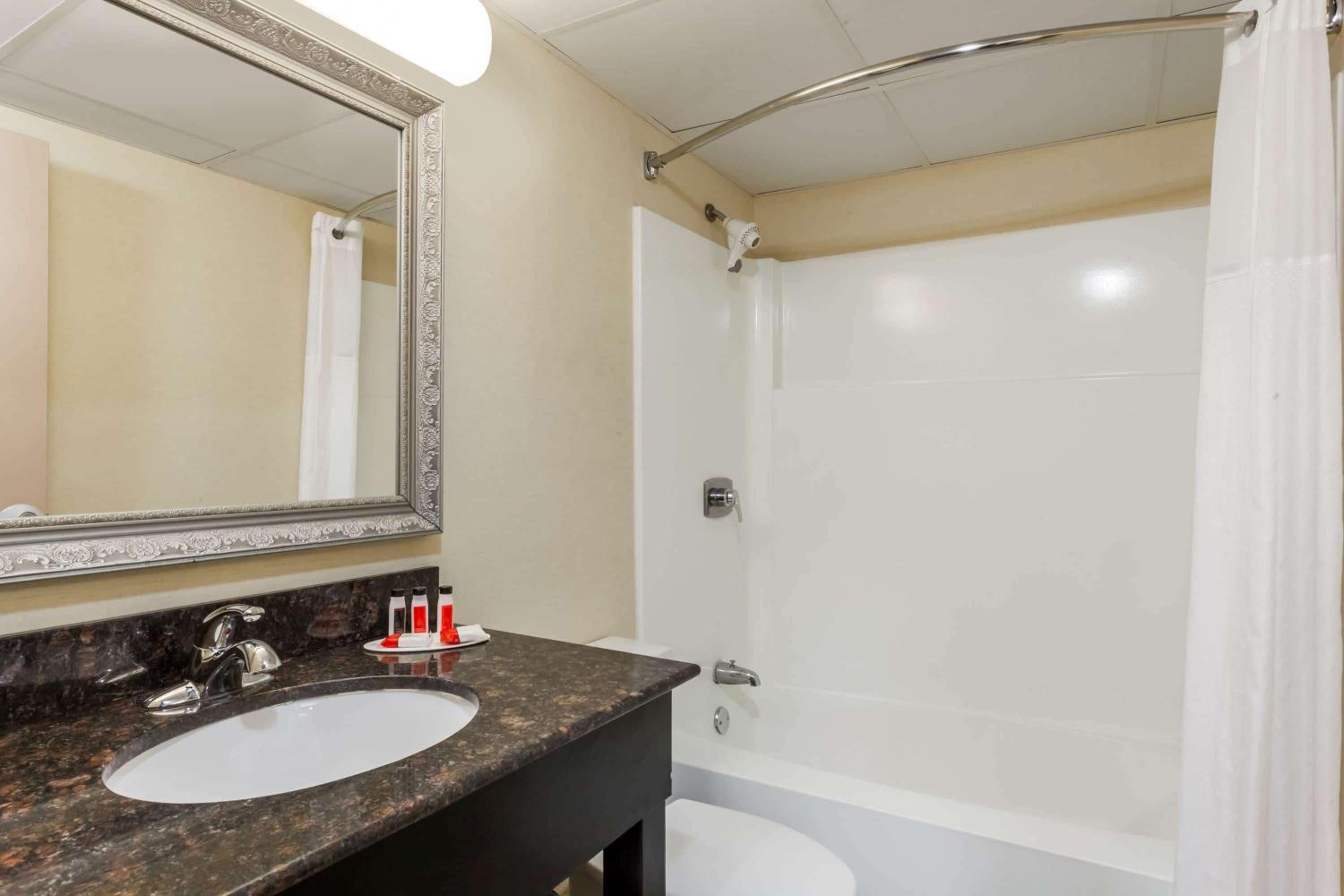 Newburgh Vacations - Ramada by Wyndham Newburgh/West Point - Property Image 39