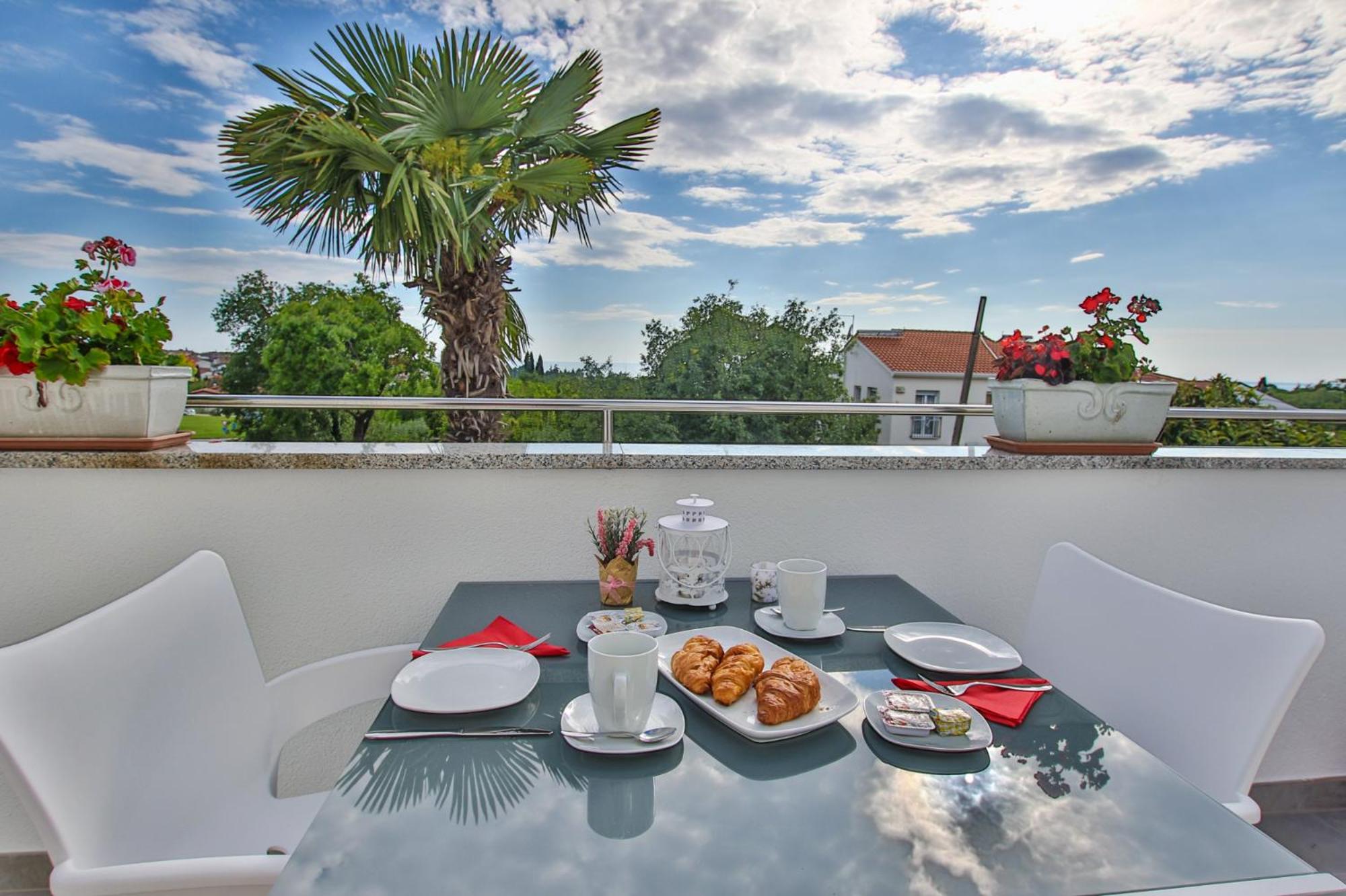 Diamond seaview