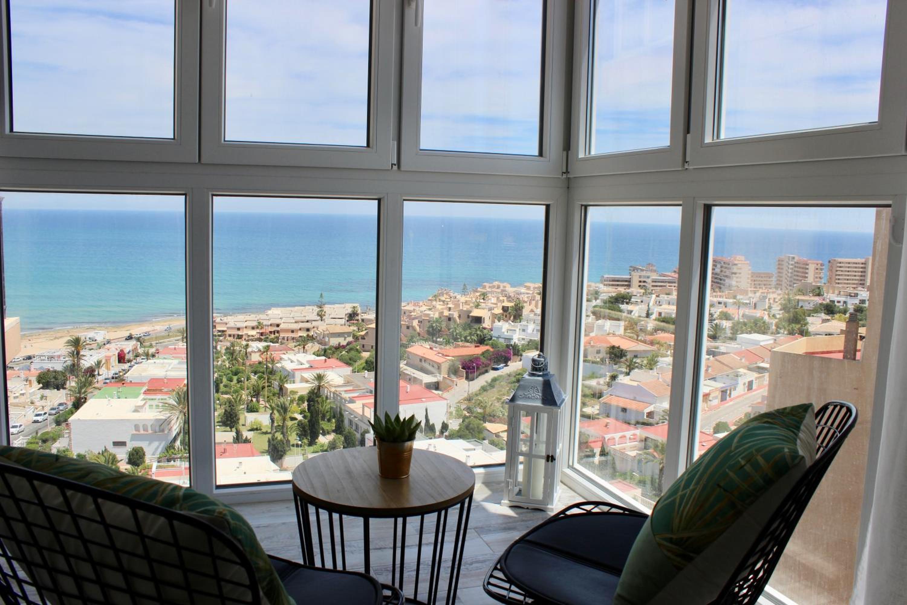 Hotel Apartamento con vistas al mar - Image 1