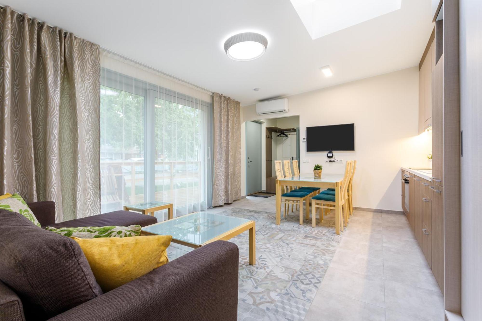 Gardenview Selection by Kerese Apartments view 5