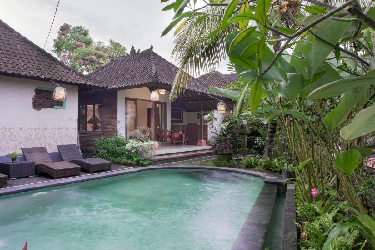 Budi House Bungalows view 4