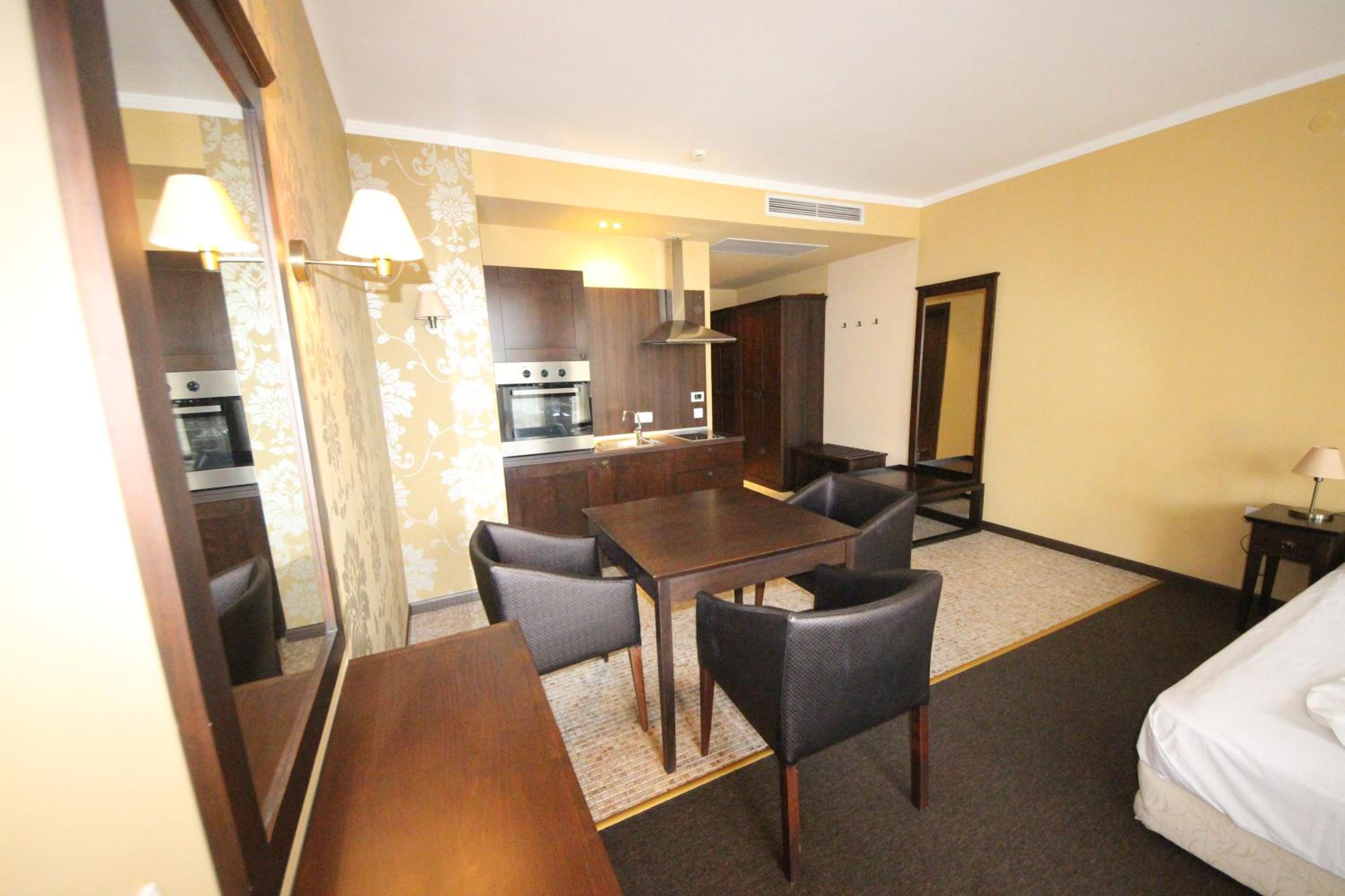 Menada Apartments in Royal Beach