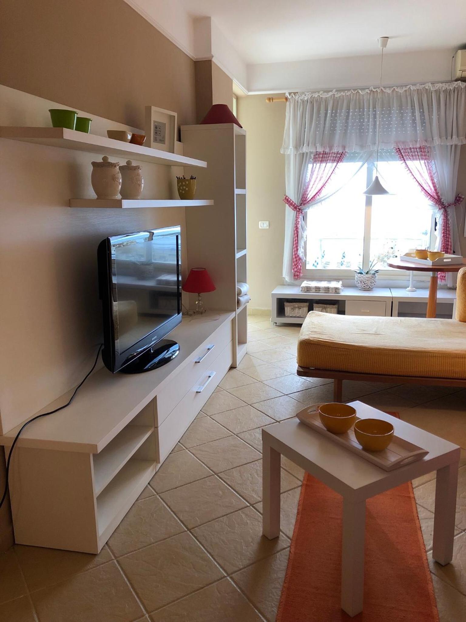 Beach View! Seaside Apartment