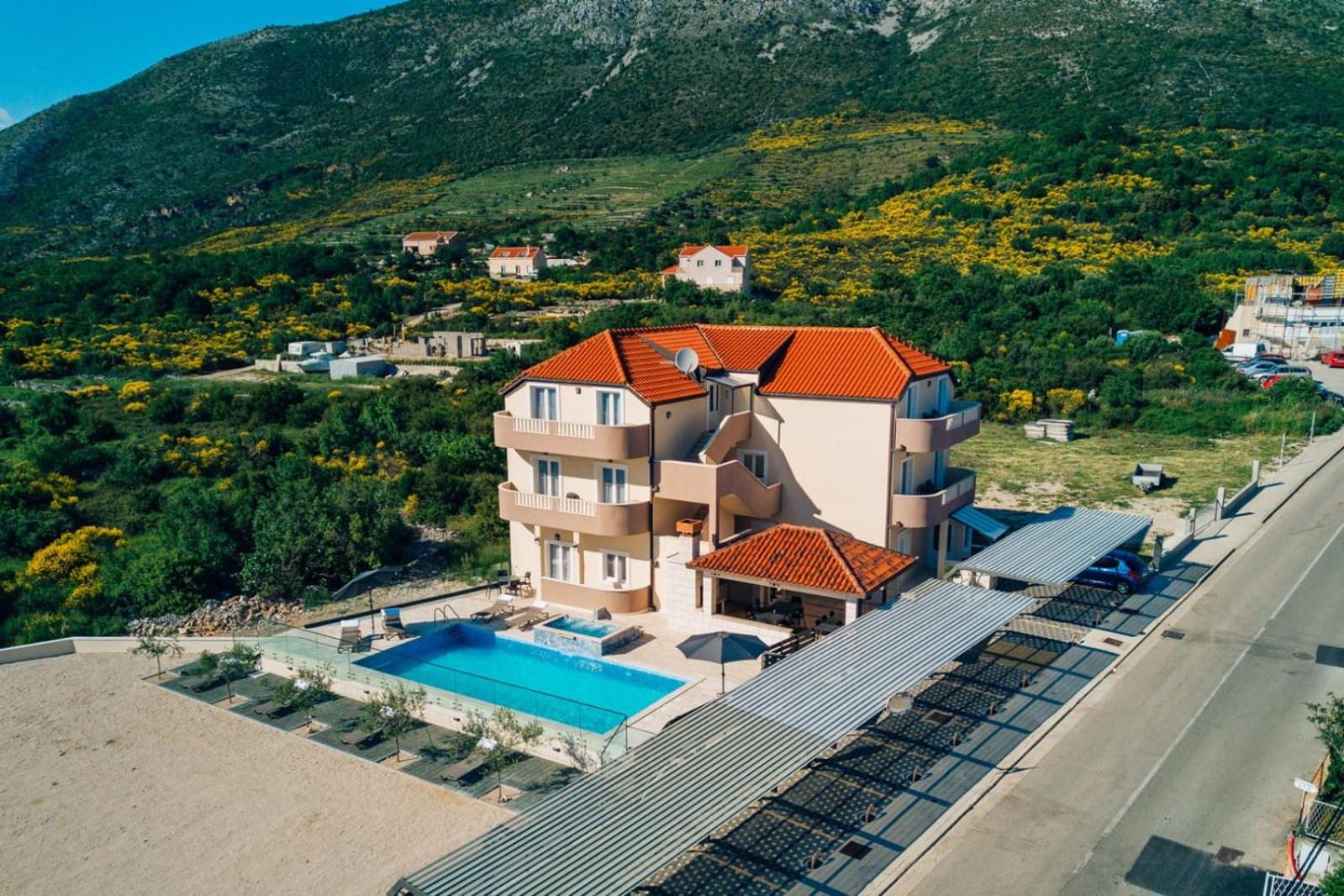 Sun Haven Luxury Apartments view 2