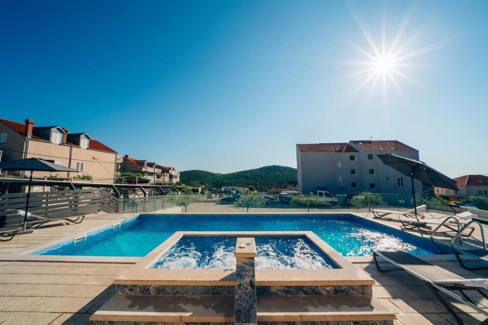 Sun Haven Luxury Apartments view 4