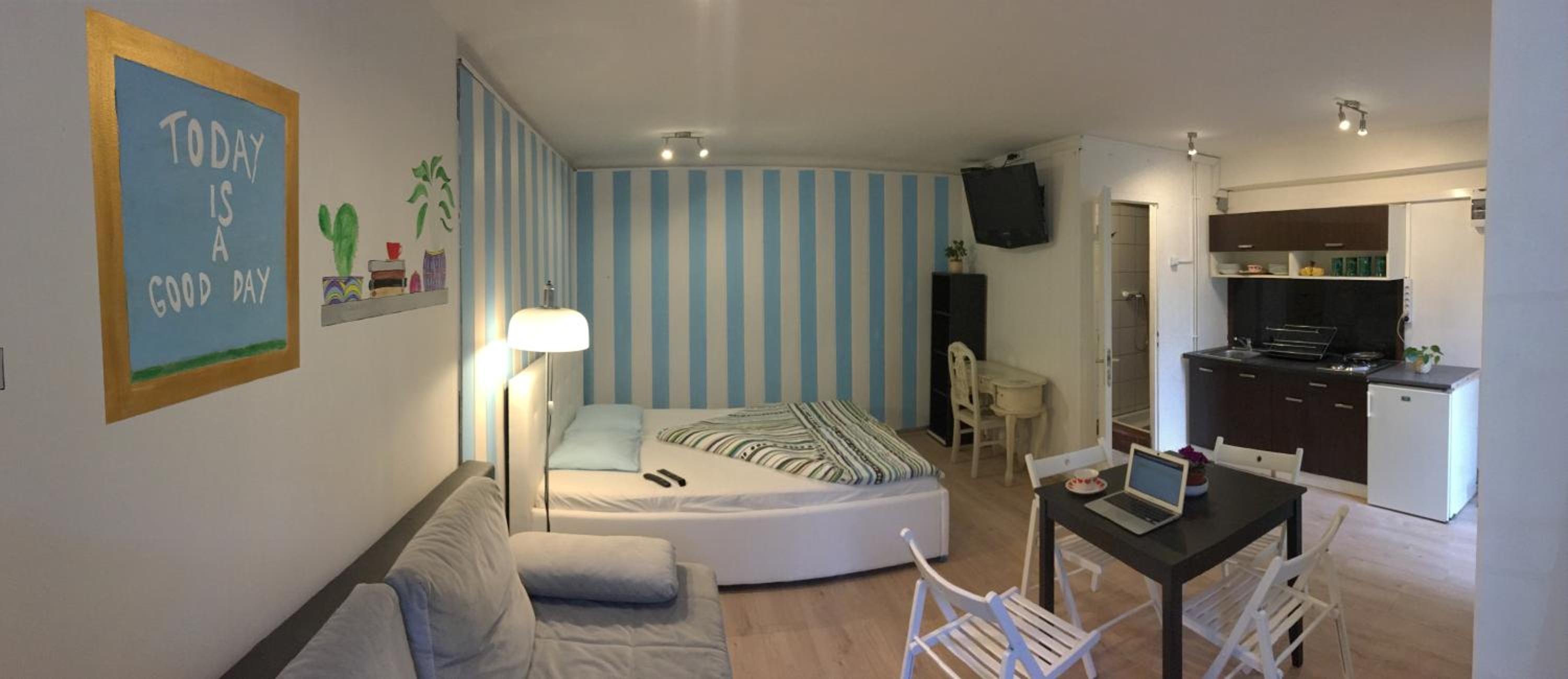 Baroque Hostel & Coworking