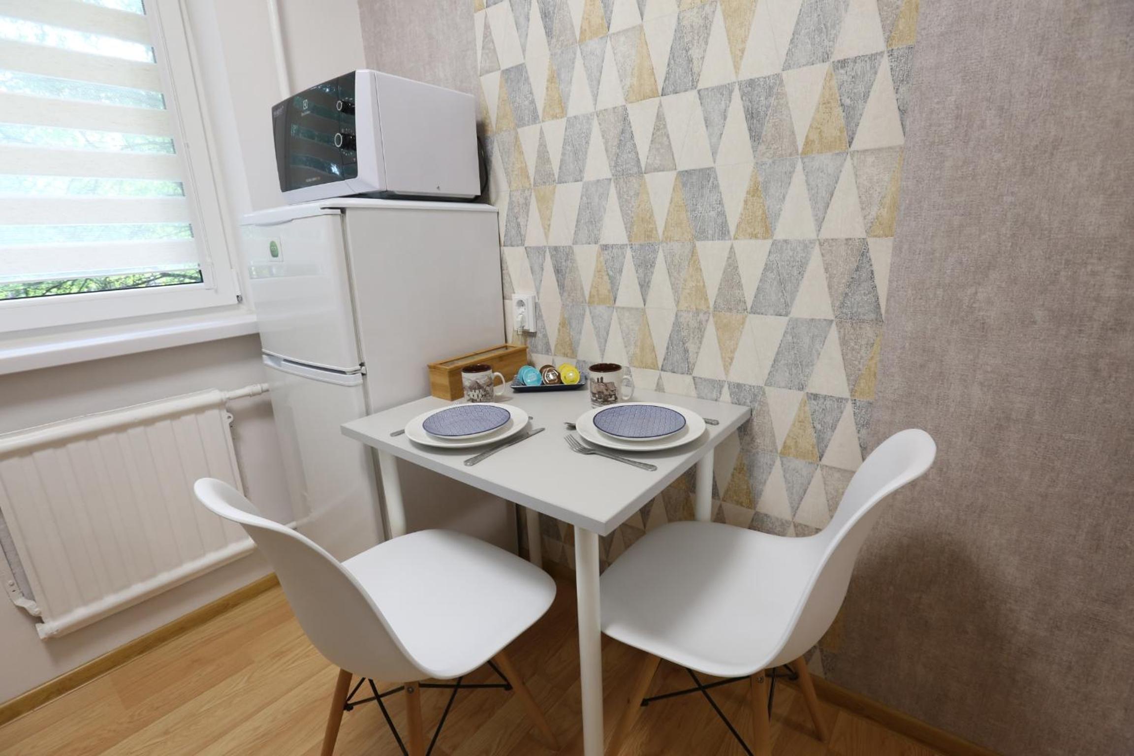 Delightful Apartment - FREE PARKING - NETFLIX view 3