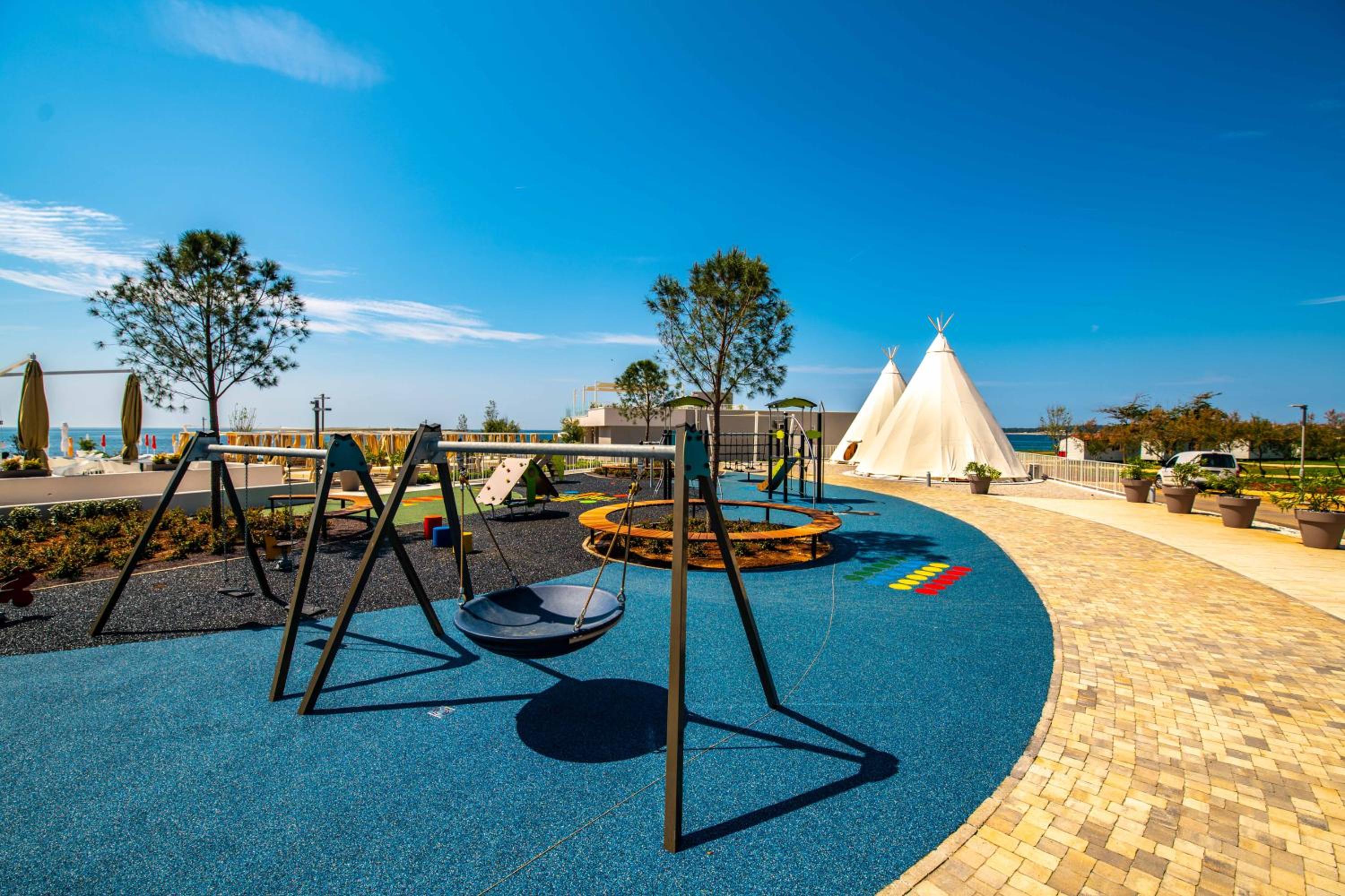 Kazela Apartments