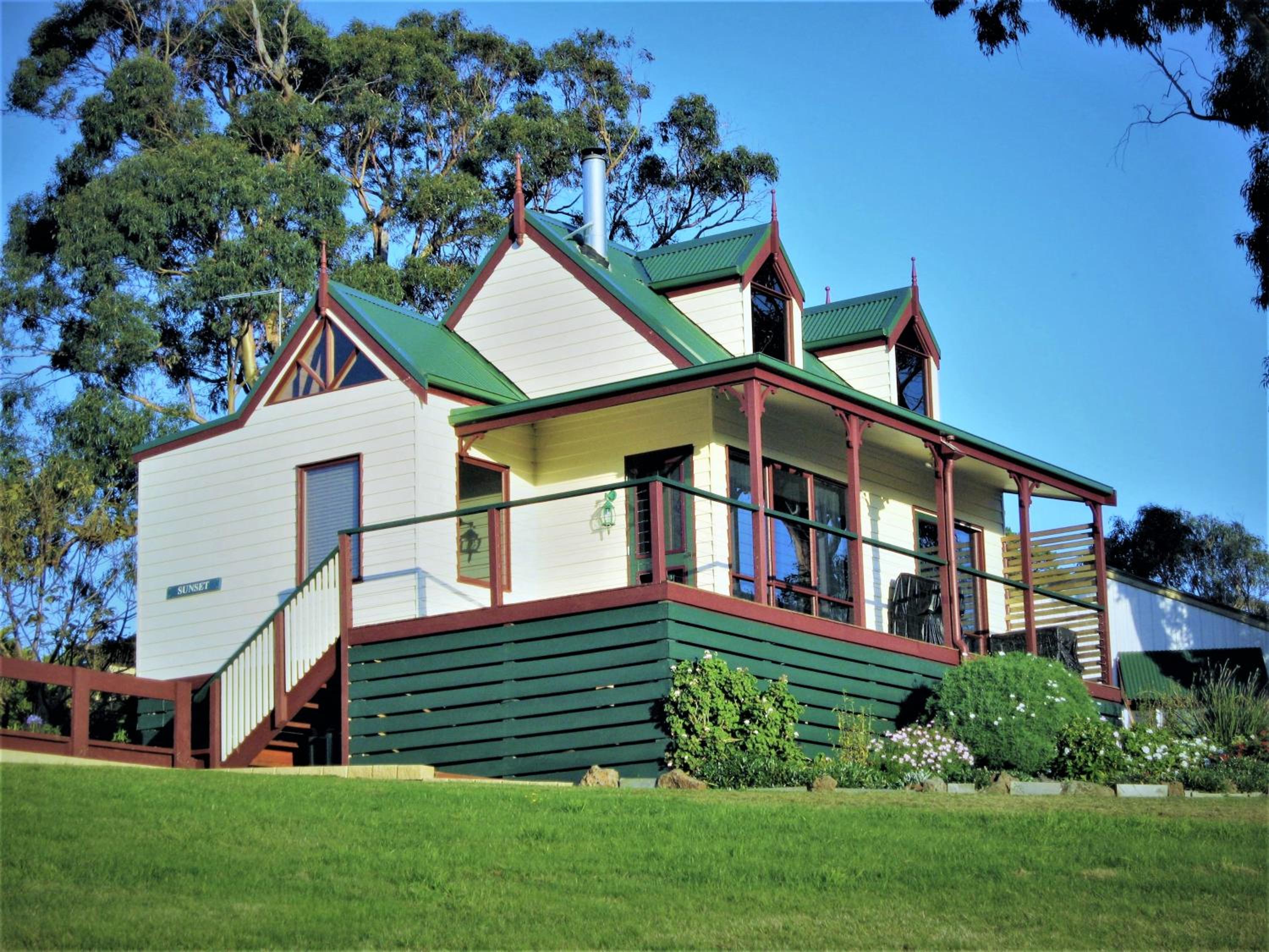 Maple Ridge Cottages
