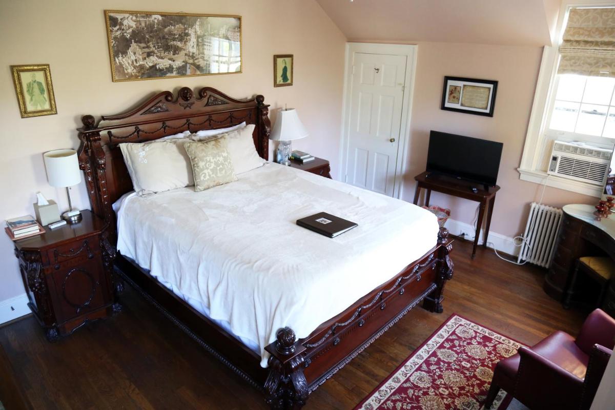 Chilton House Suites