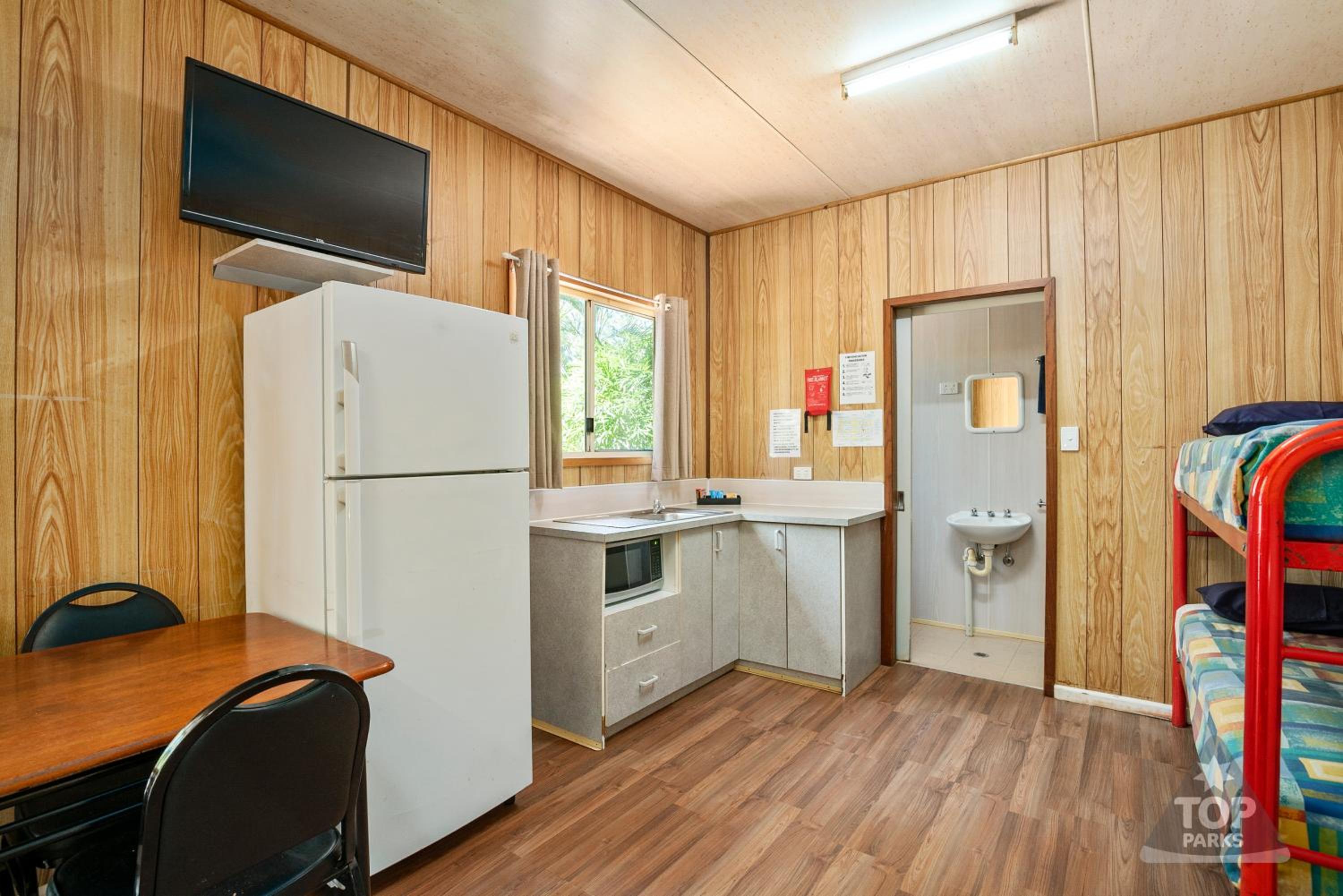 Photo 11