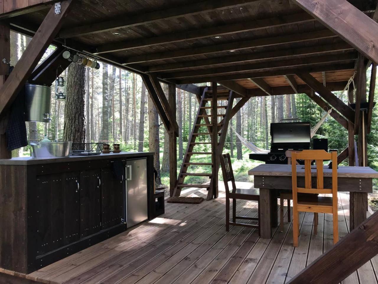 Tahkuna tree-house view 5