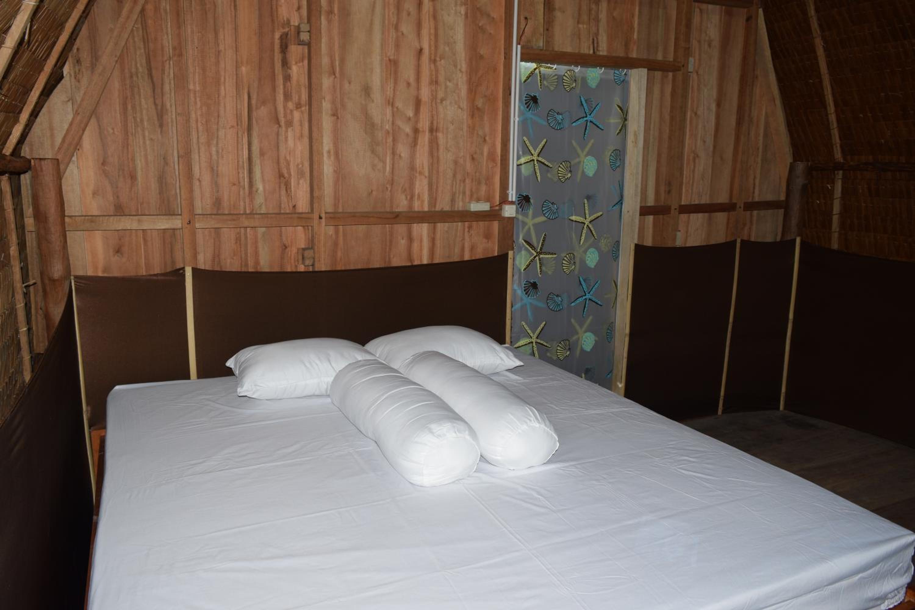Tanjung Kalemo Resort