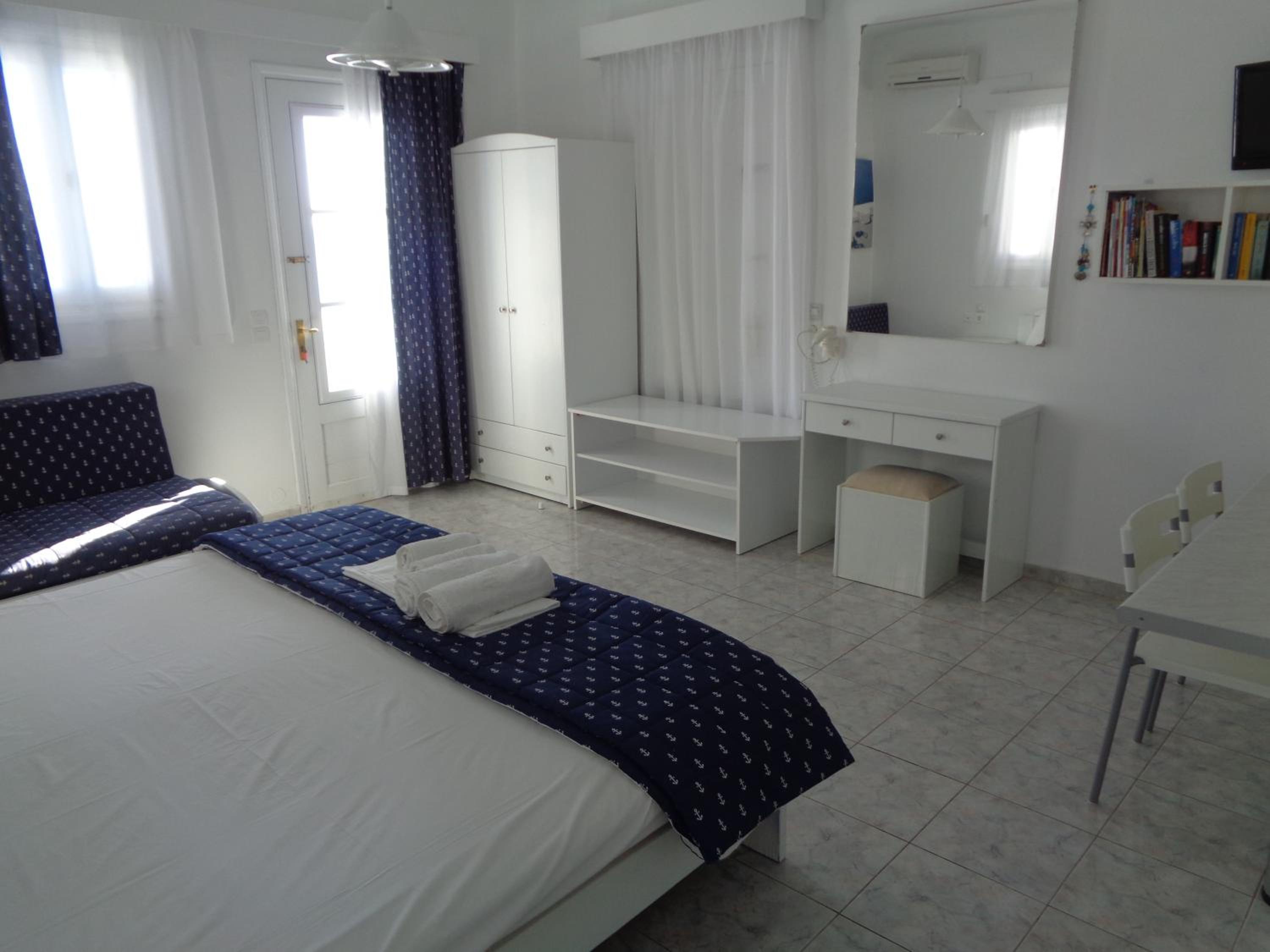 Blue and White Studios & Apartments