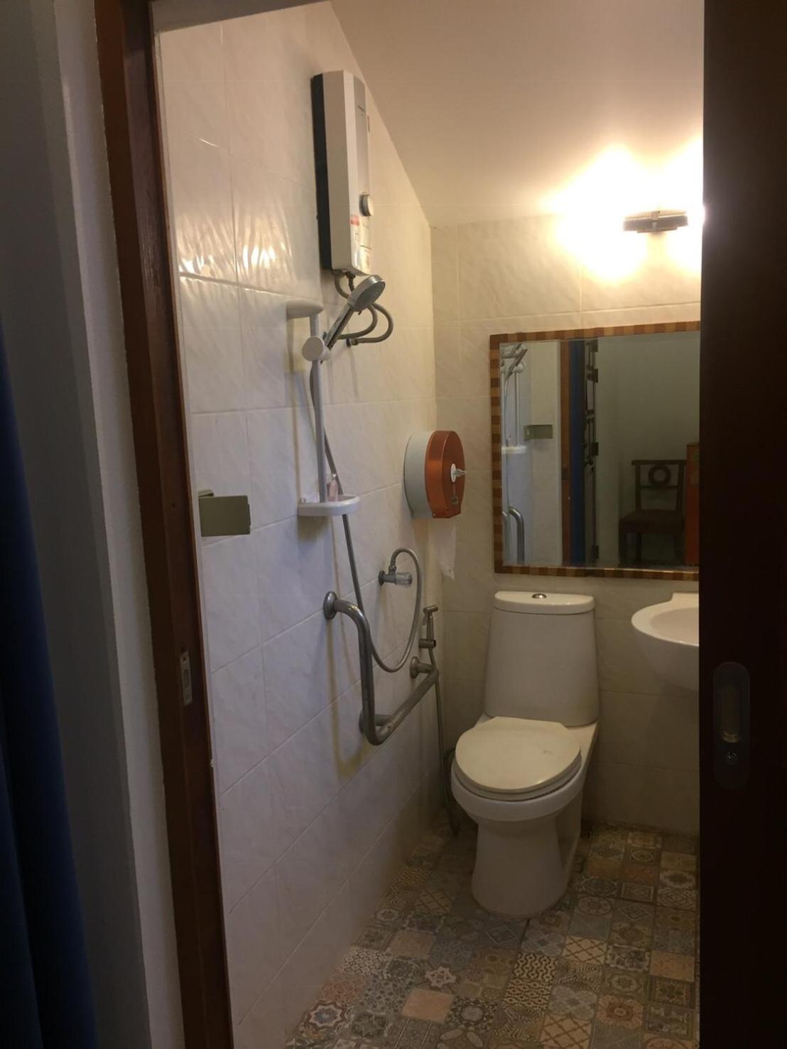 Damnoen Care Resort