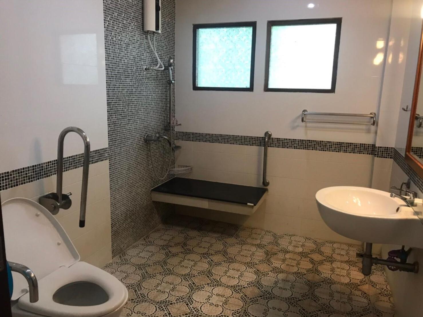Damnoen Care Resort