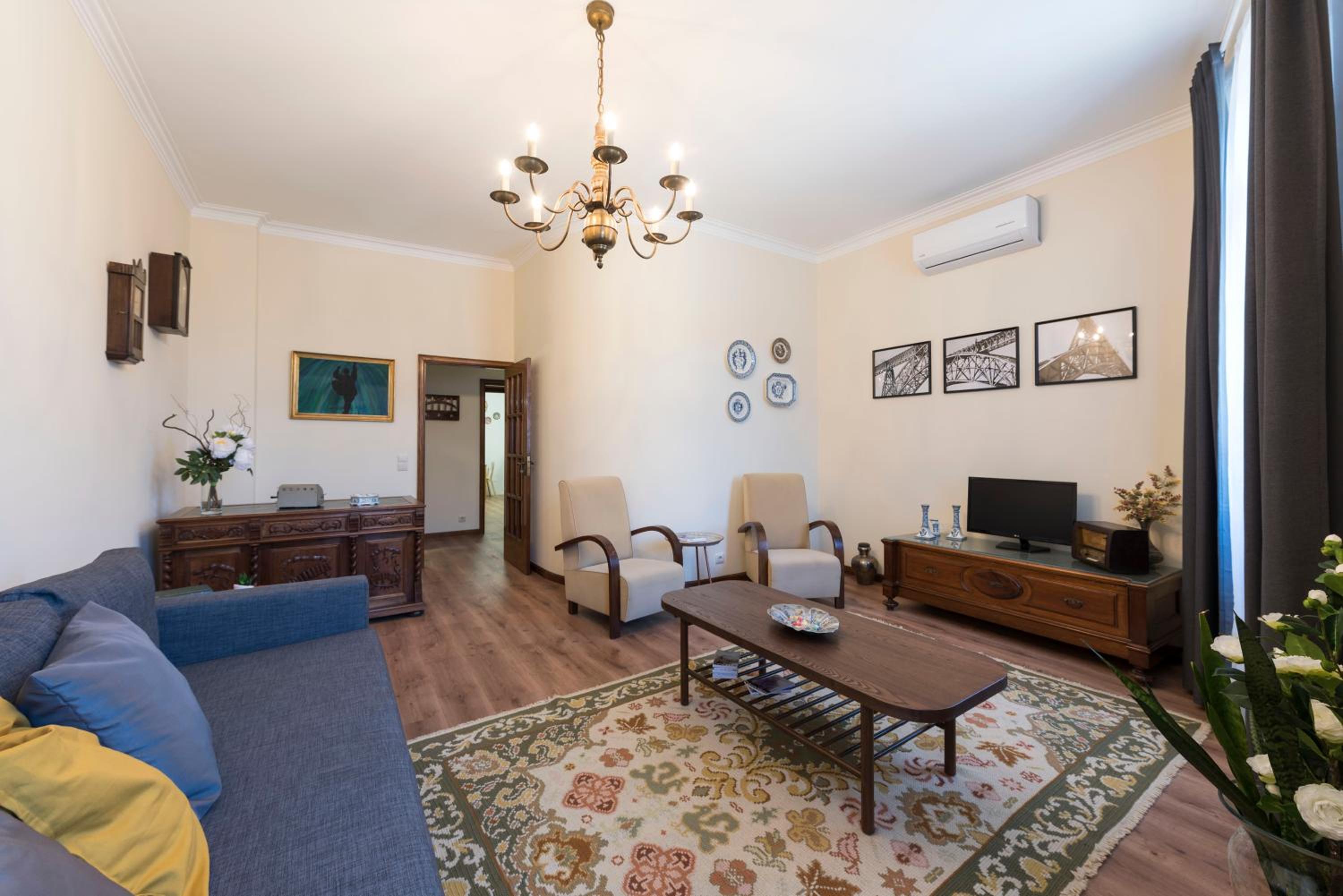 LovelyStay - Heritage Collection House with 4Bedrooms view 2