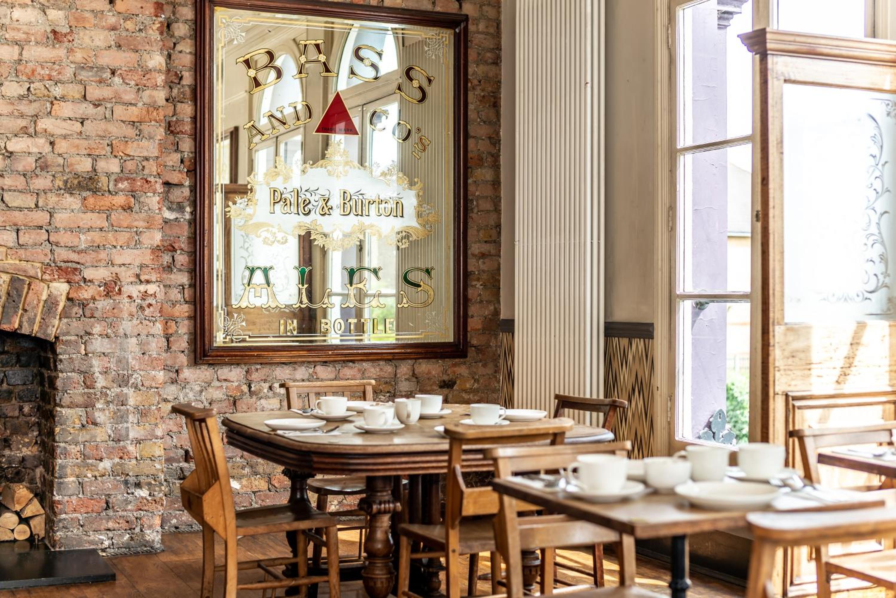 restaurant