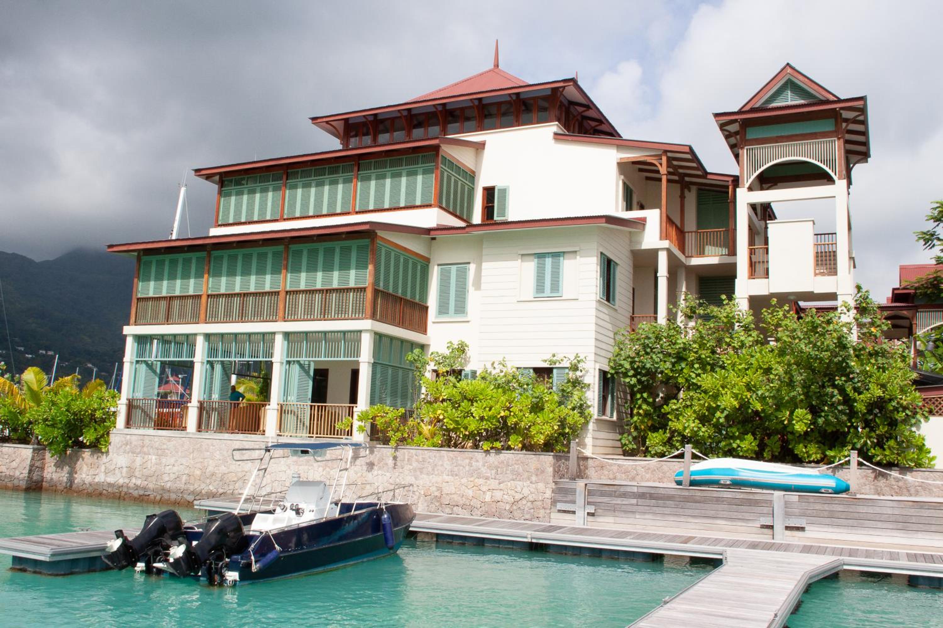 Eden Island Gem photo 2