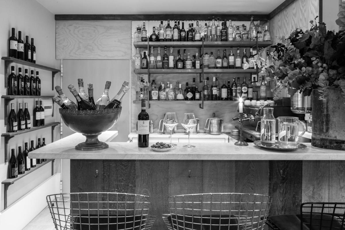 bar
