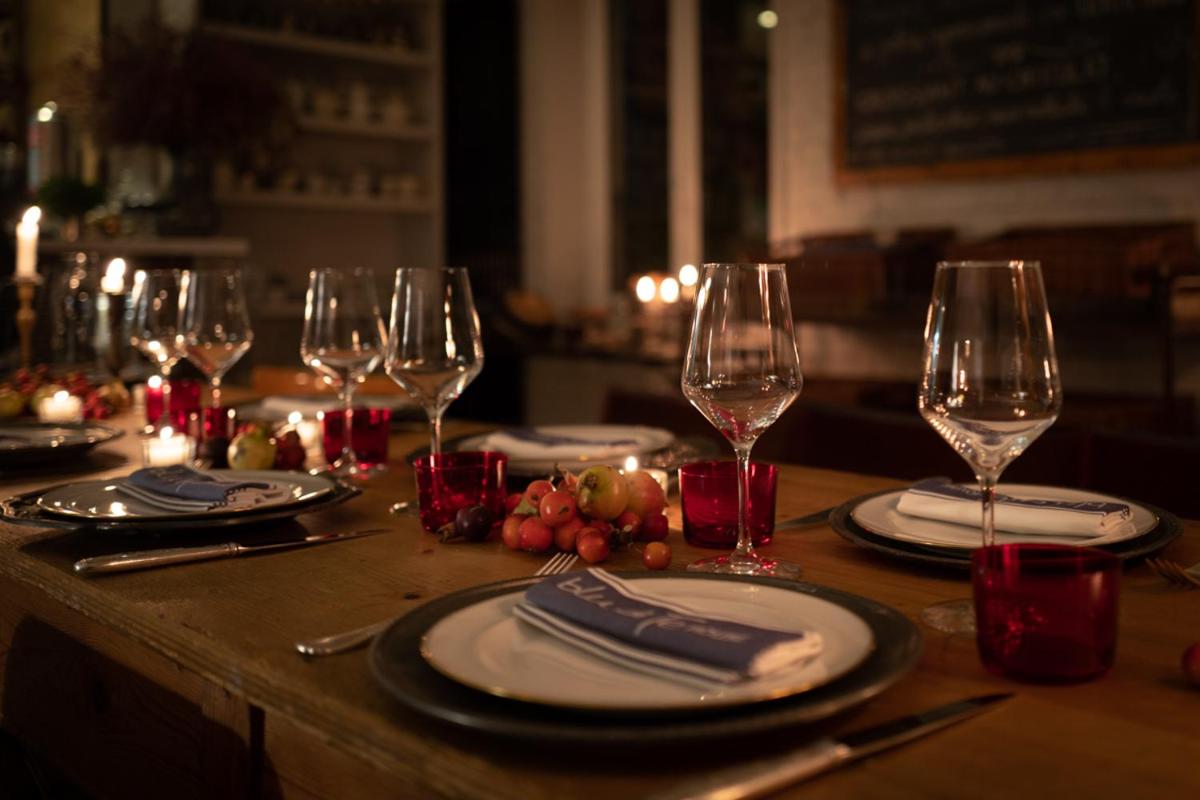 restaurant