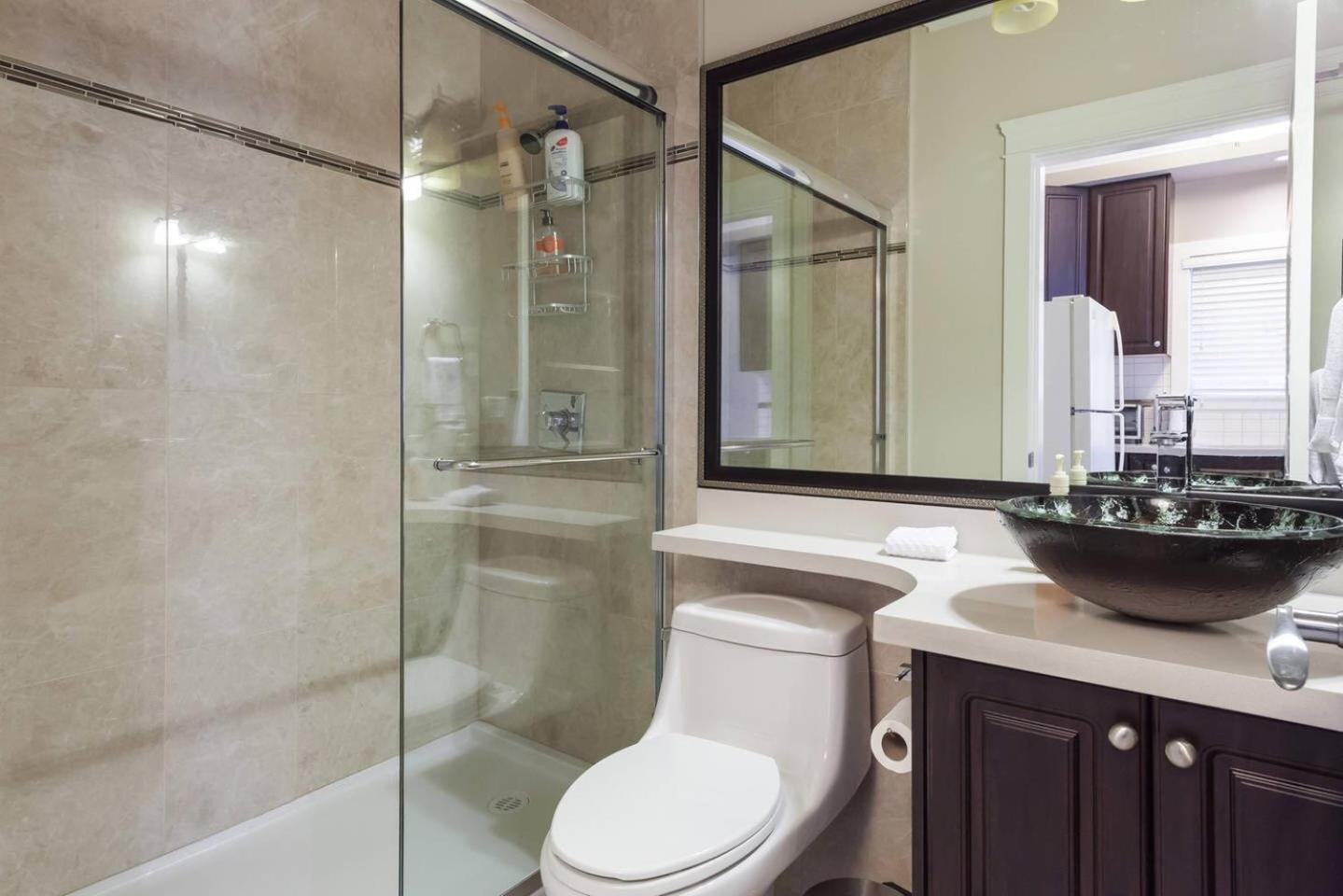 Rare Find Exquisitely New Quiet & Safe Skytrain Home