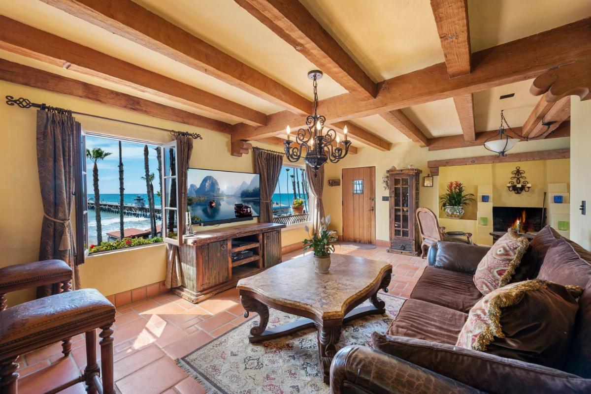 San Clemente Vacations - Oceanfront Hacienda - Property Image 6