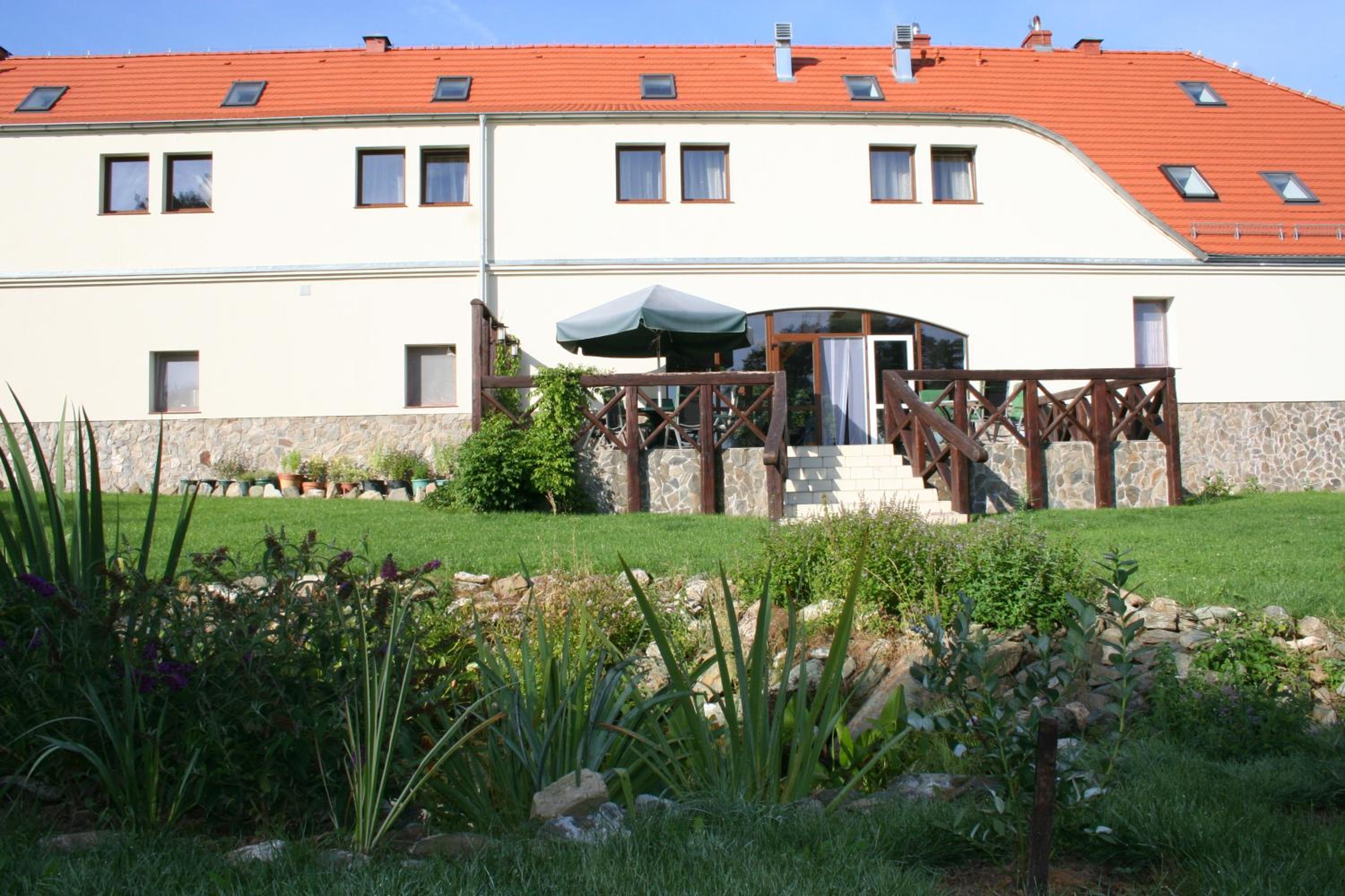 Photo 38