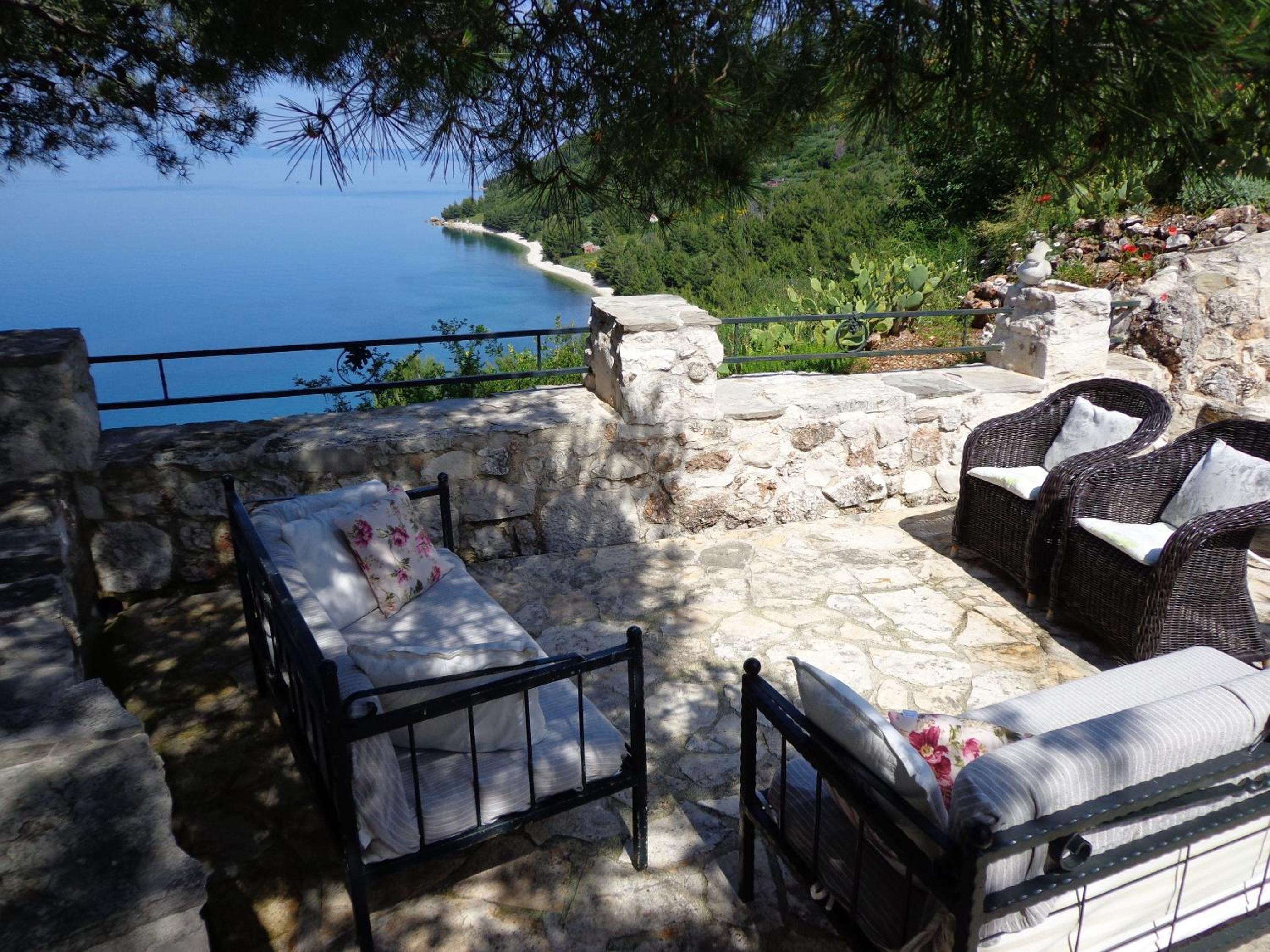 House Dobrila en Igrane — balance & terrace